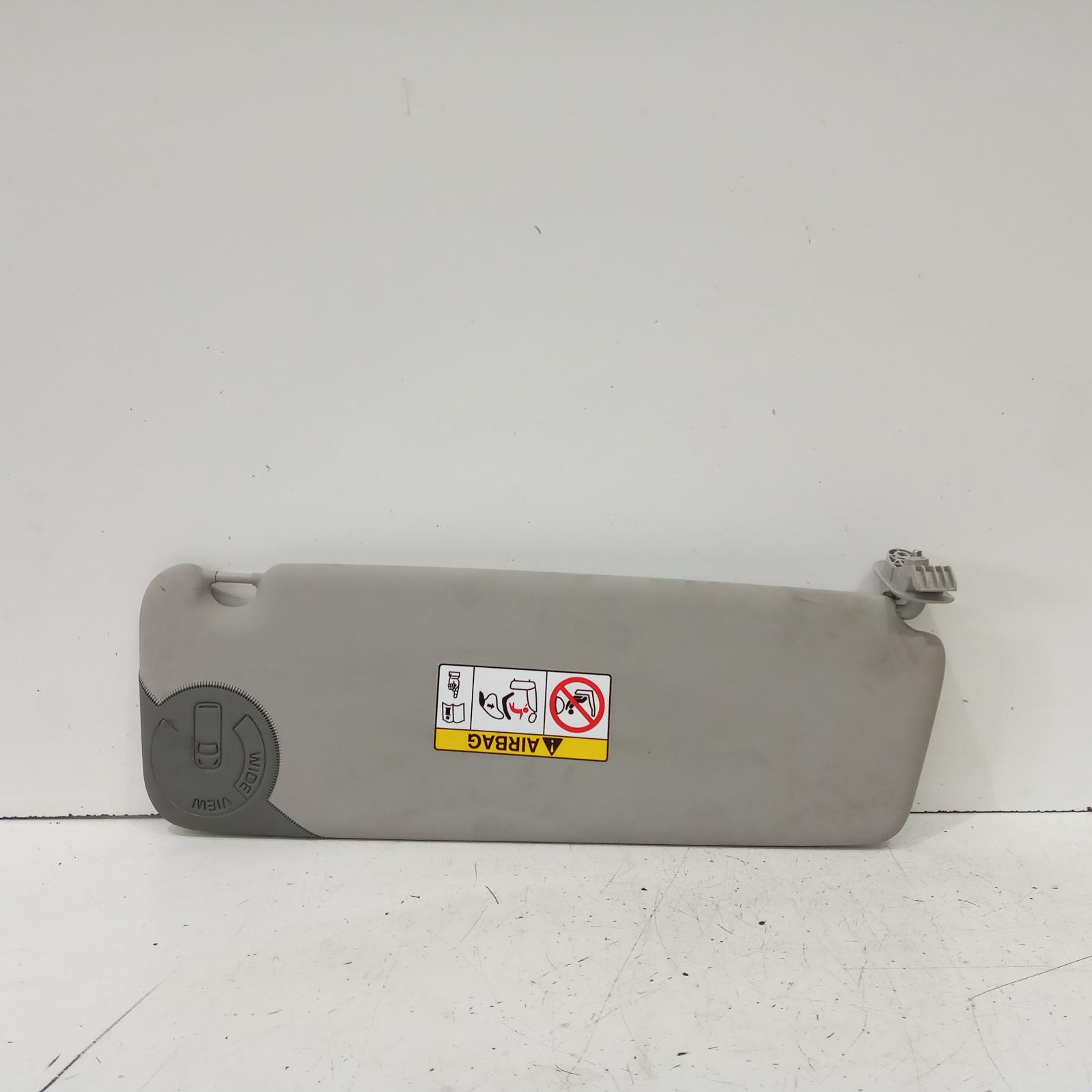 View Auto part Sunvisor Mitsubishi Express 2022