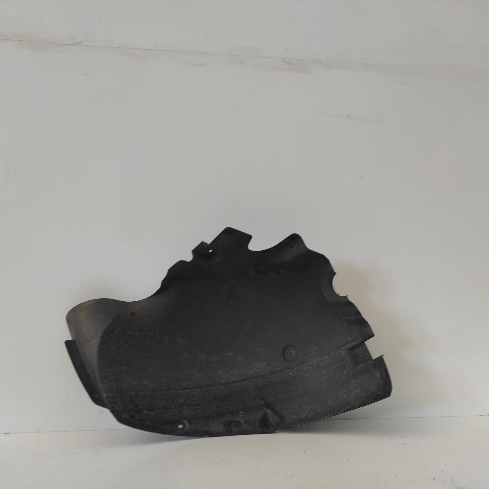 View Auto part Right Guard Liner Mercedes Sprinter 2015