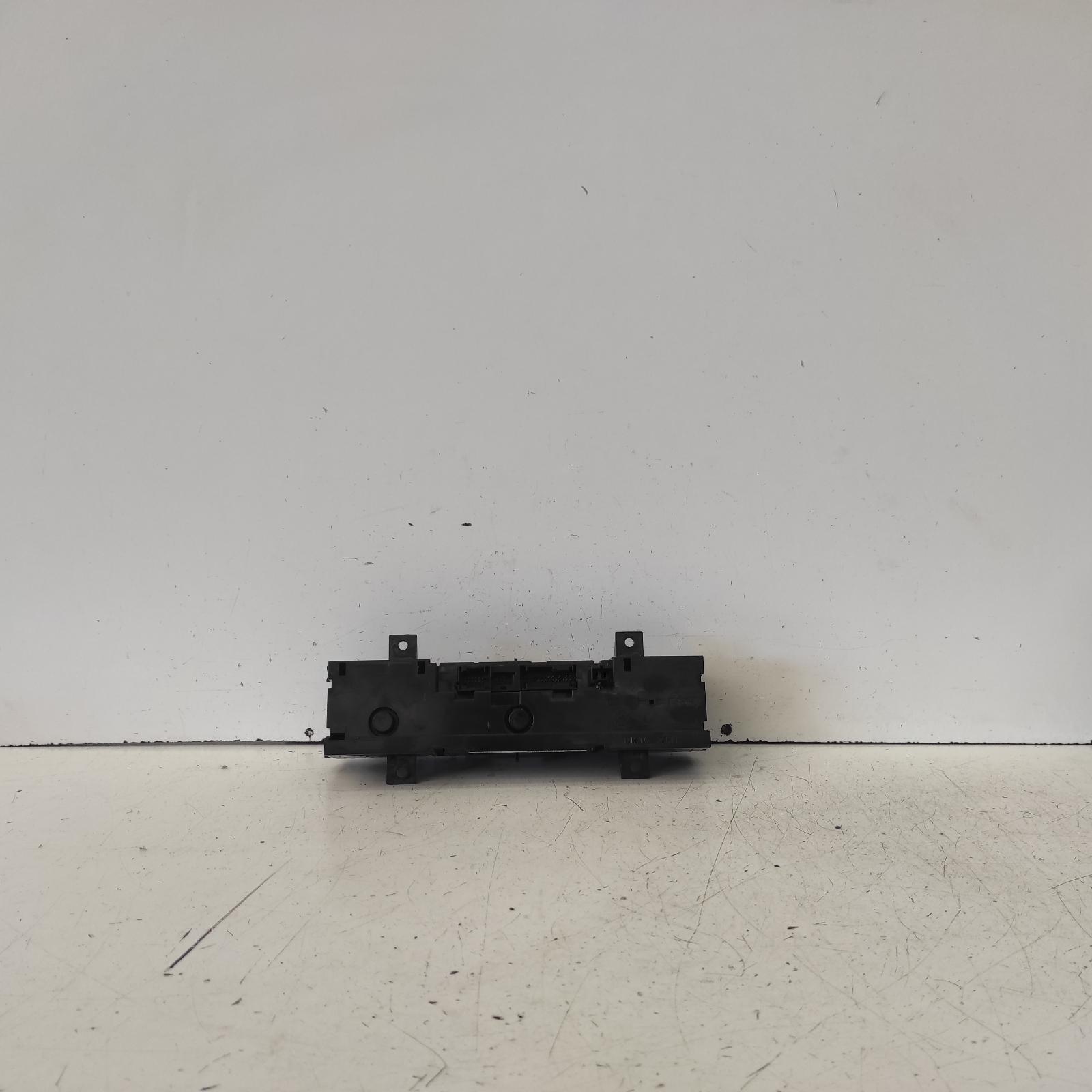 View Auto part Heater/Ac Controls Mercedes Sprinter 2015