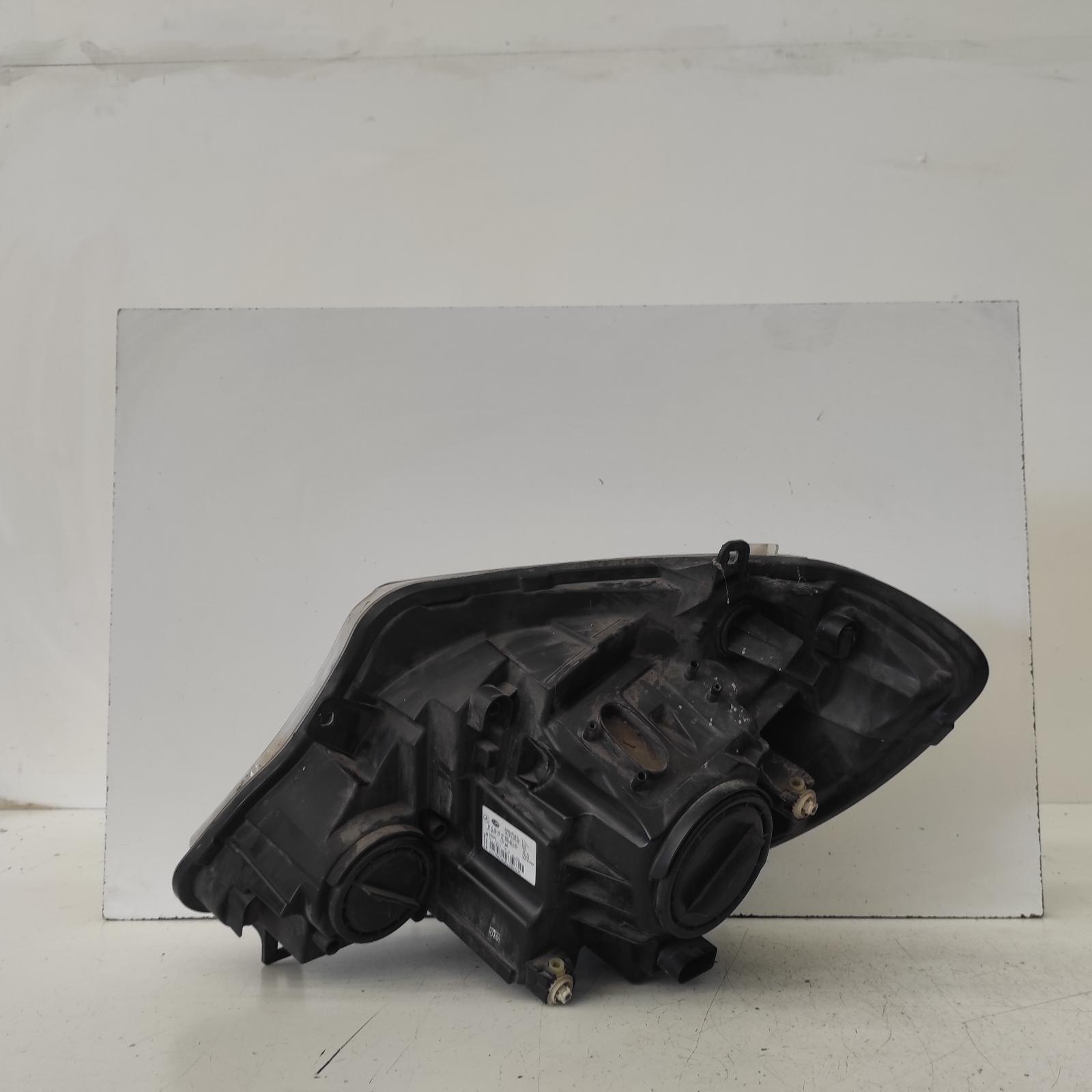 View Auto part Right Headlamp Mercedes Sprinter 2015