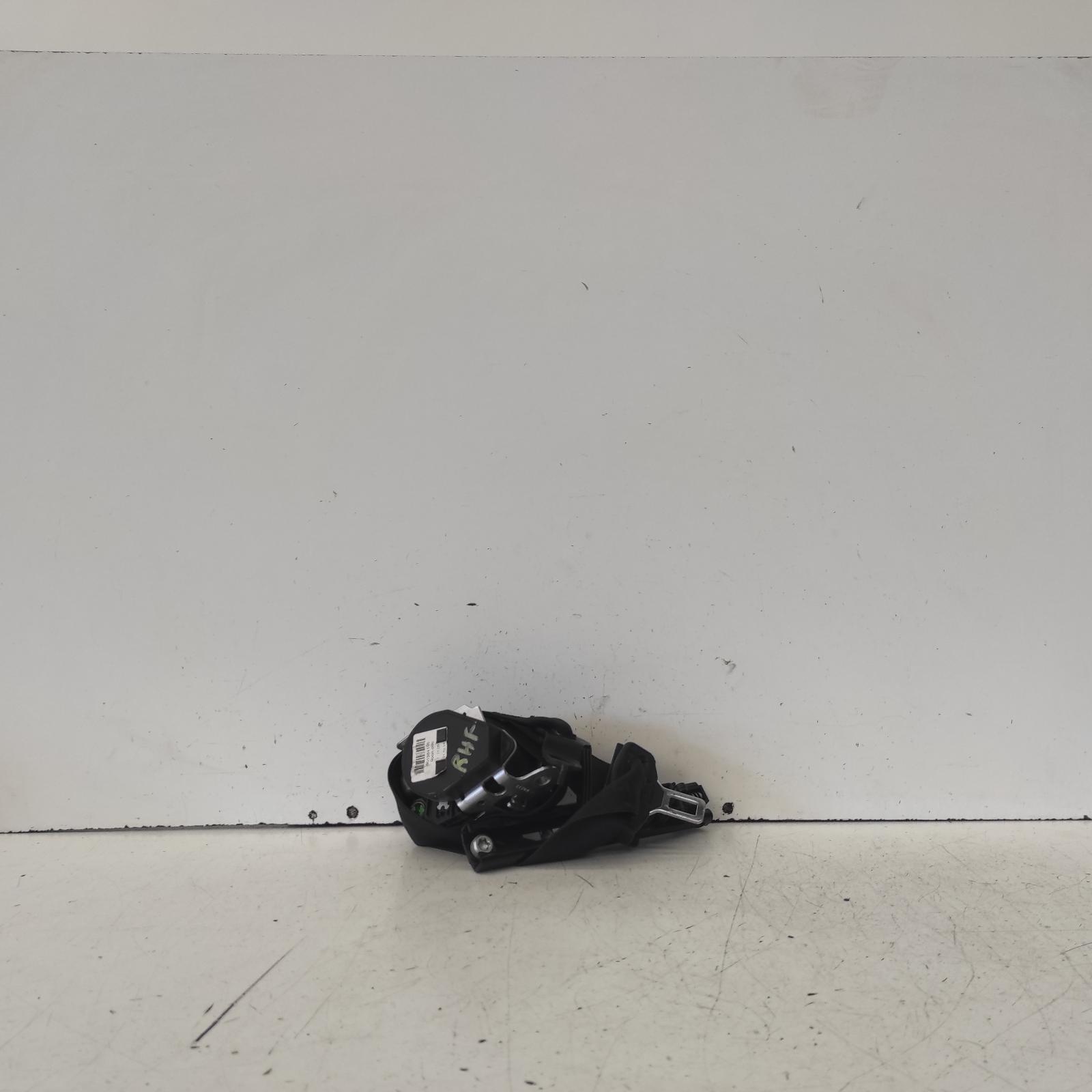 View Auto part Seatbelt/Stalk Mercedes Sprinter 2015