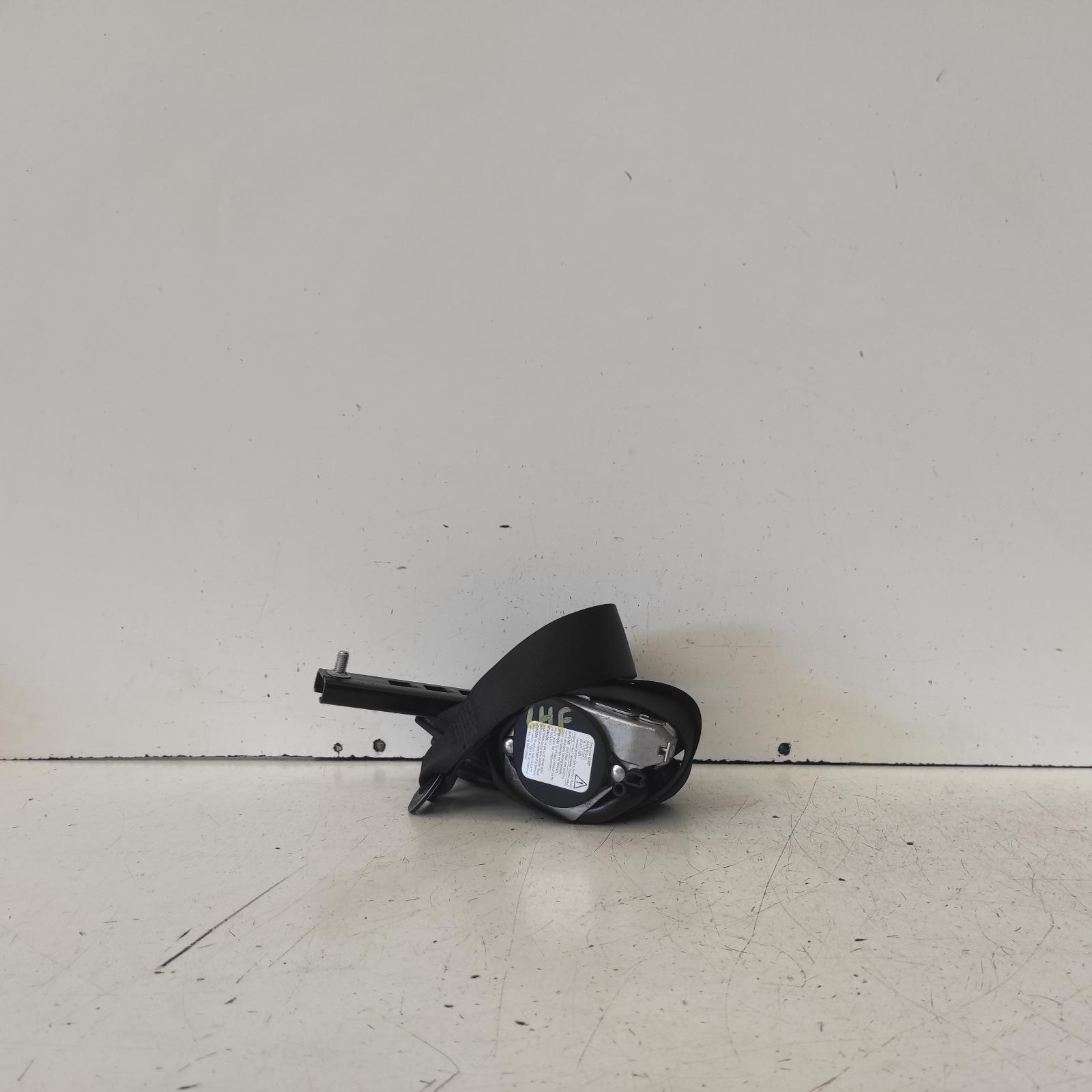 View Auto part Seatbelt/Stalk Mercedes Sprinter 2015