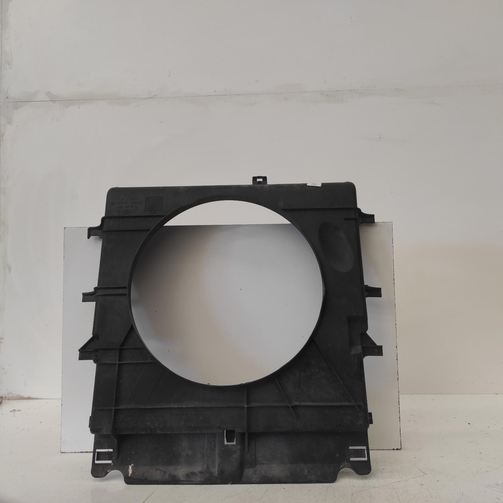 View Auto part Fan Shroud Mercedes Sprinter 2015