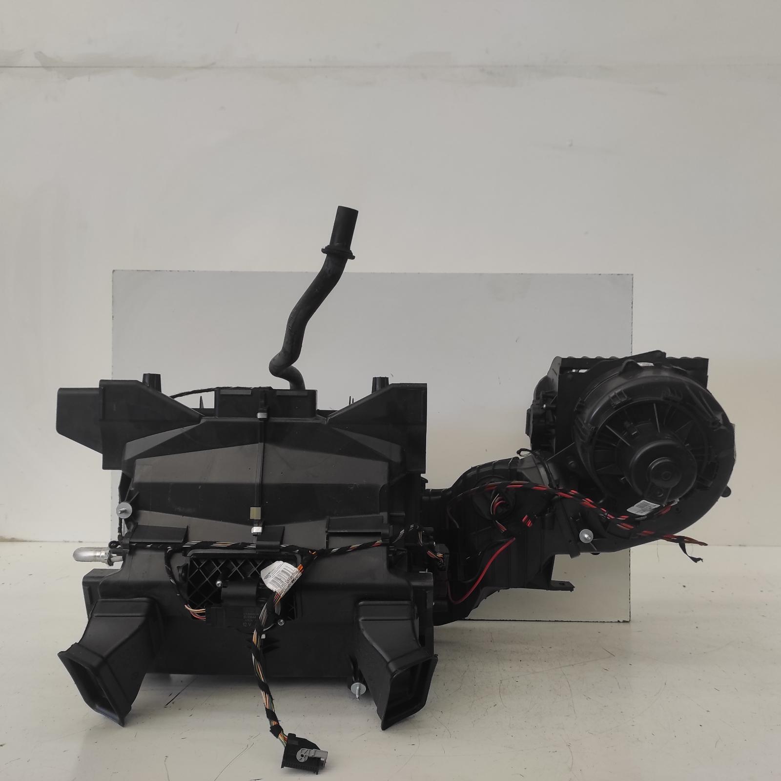 View Auto part Heater Core/Box Mercedes Sprinter 2015