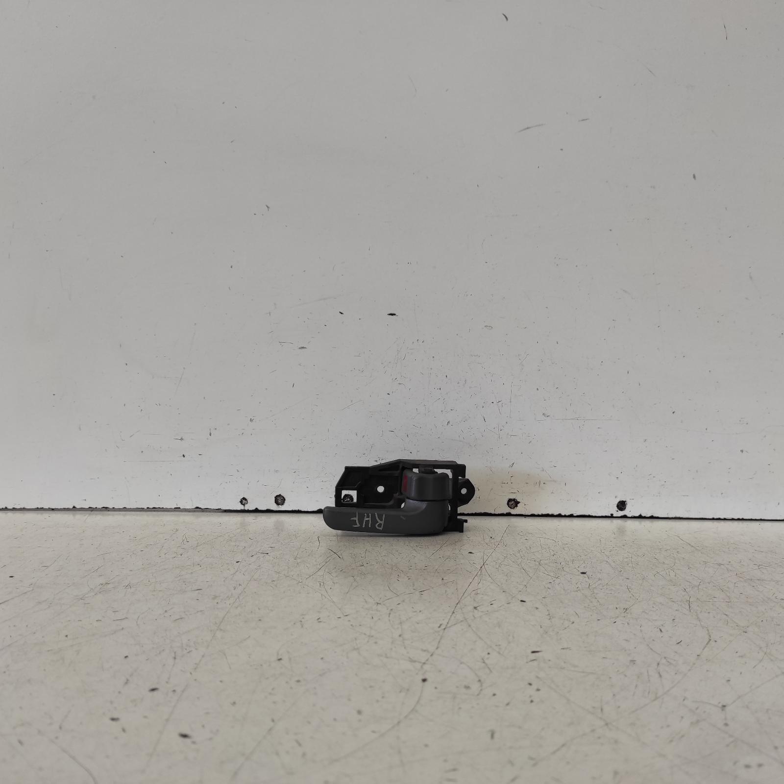 View Auto part Door Handle Toyota Camry 2000