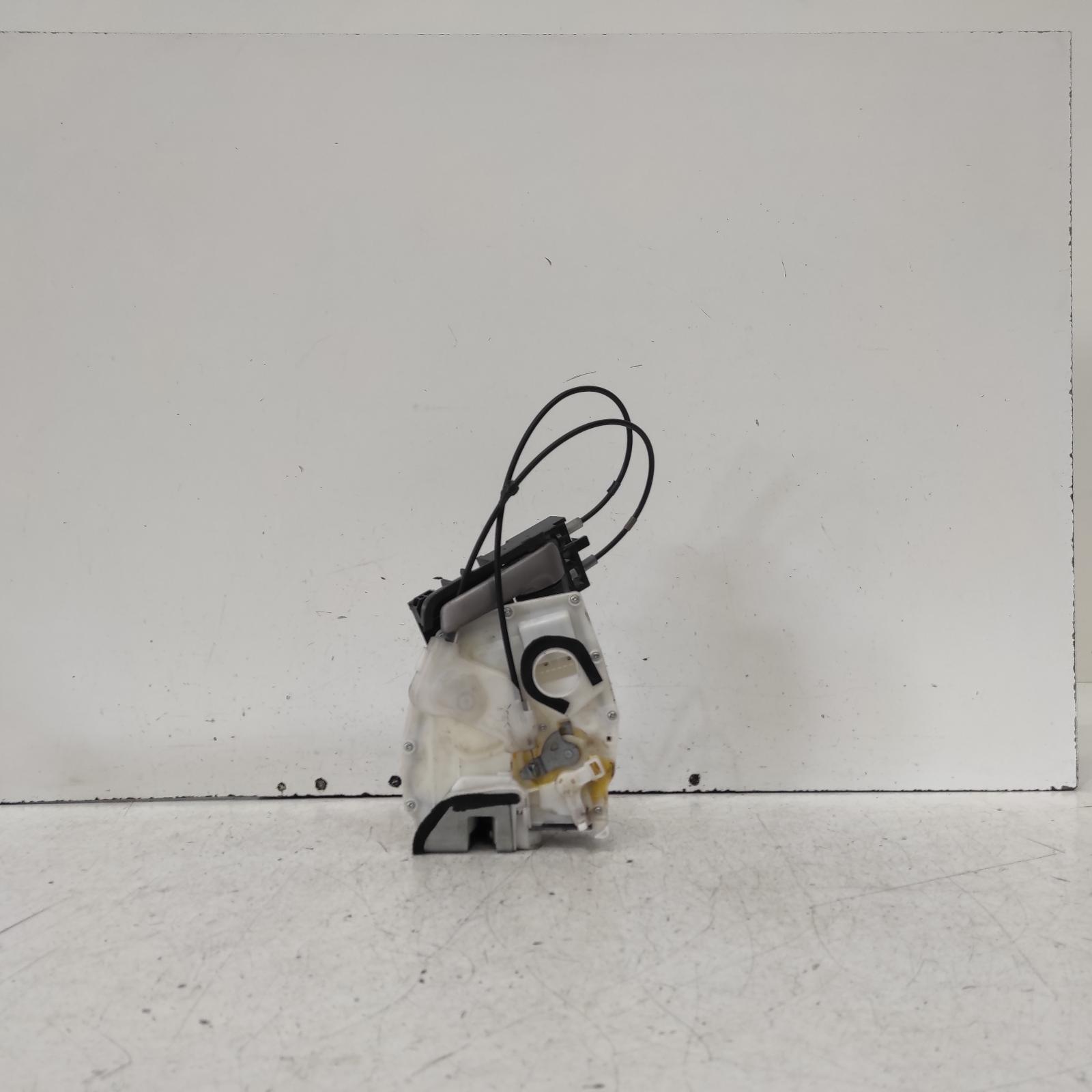 2008 Suzuki Sx4 Door/Boot/Gate Lock View Auto part Door/Boot/Gate Lock Suzuki Sx4 2008