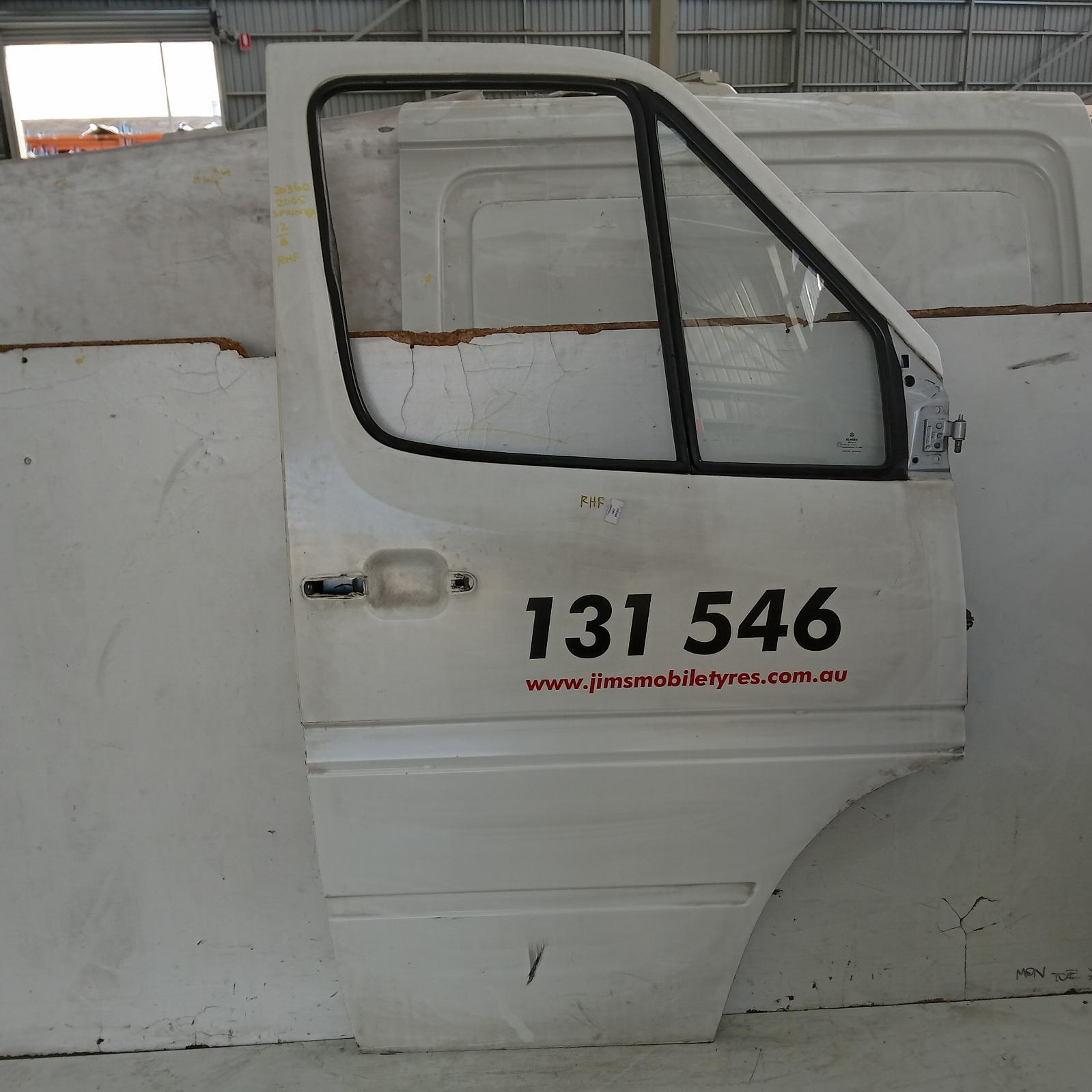 View Auto part Right Front Door Mercedes Sprinter 2005