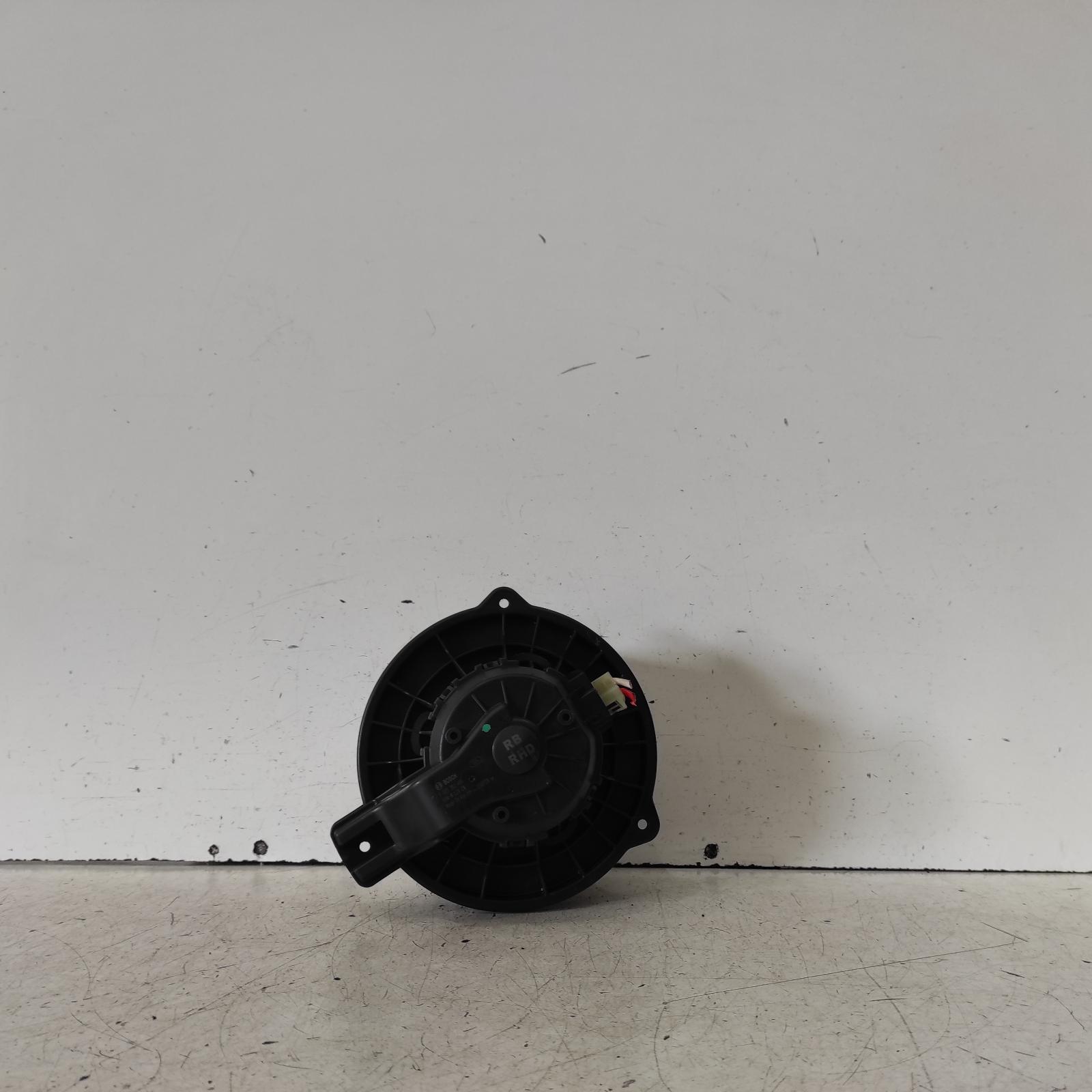 View Auto part Heater Fan Motor Hyundai Accent 2015