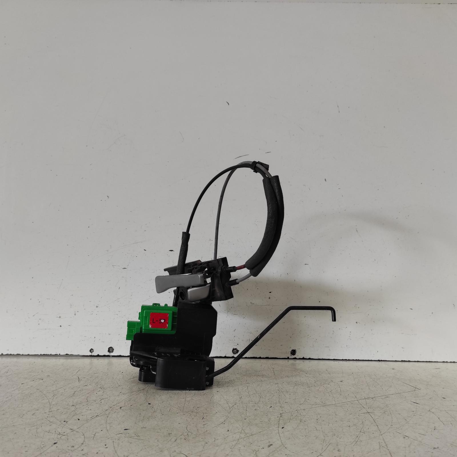 View Auto part Door/Boot/Gate Lock Hyundai Accent 2015