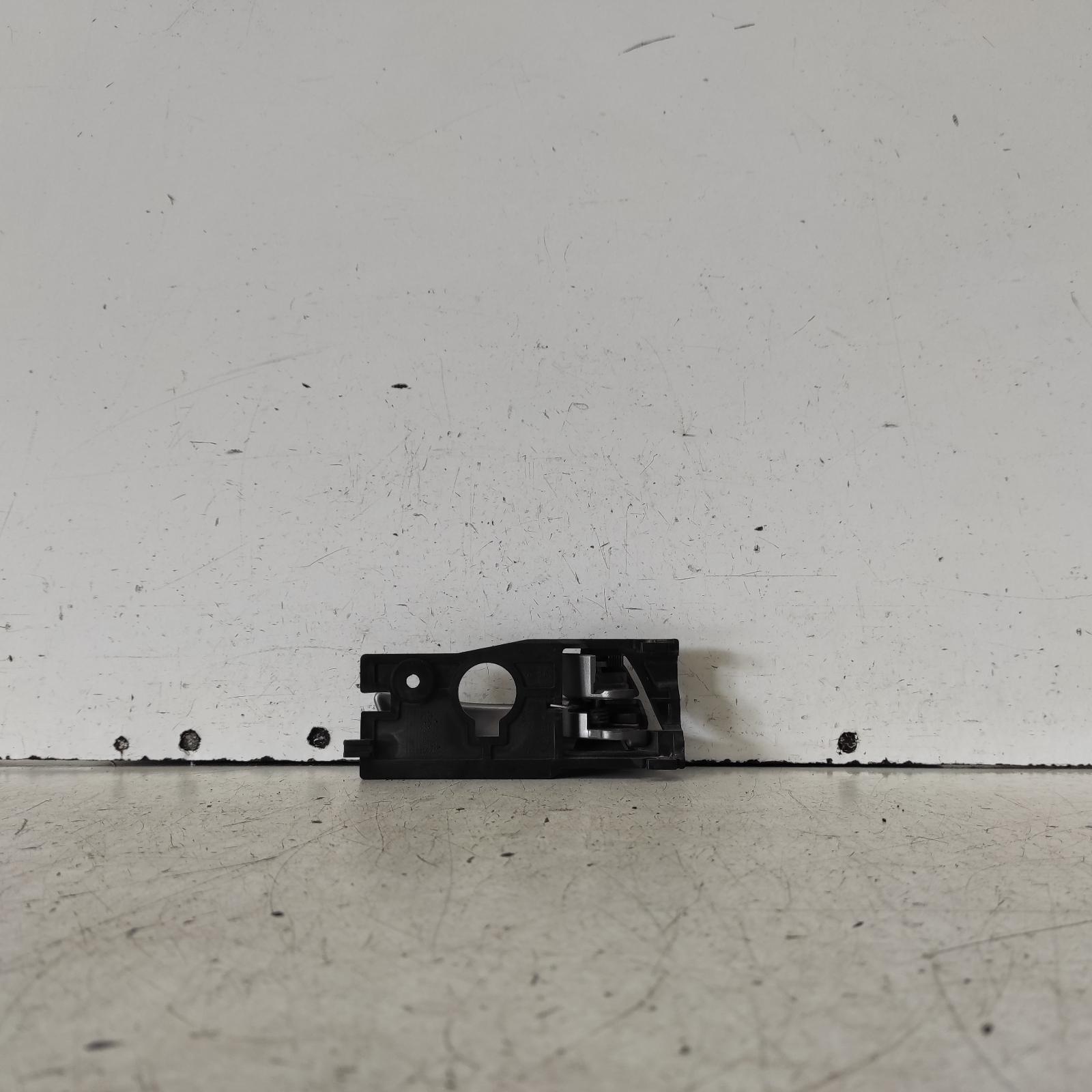 View Auto part Door Handle Hyundai Accent 2015