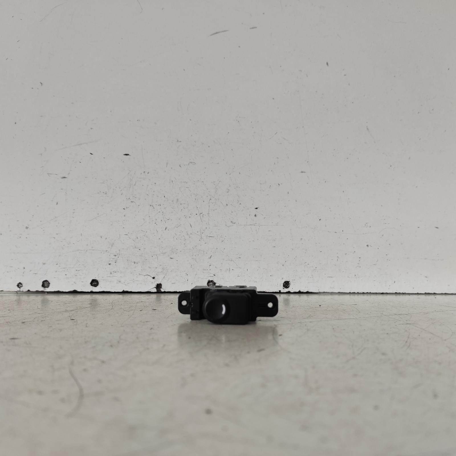 View Auto part Pwr Dr Wind Switch Hyundai Accent 2015