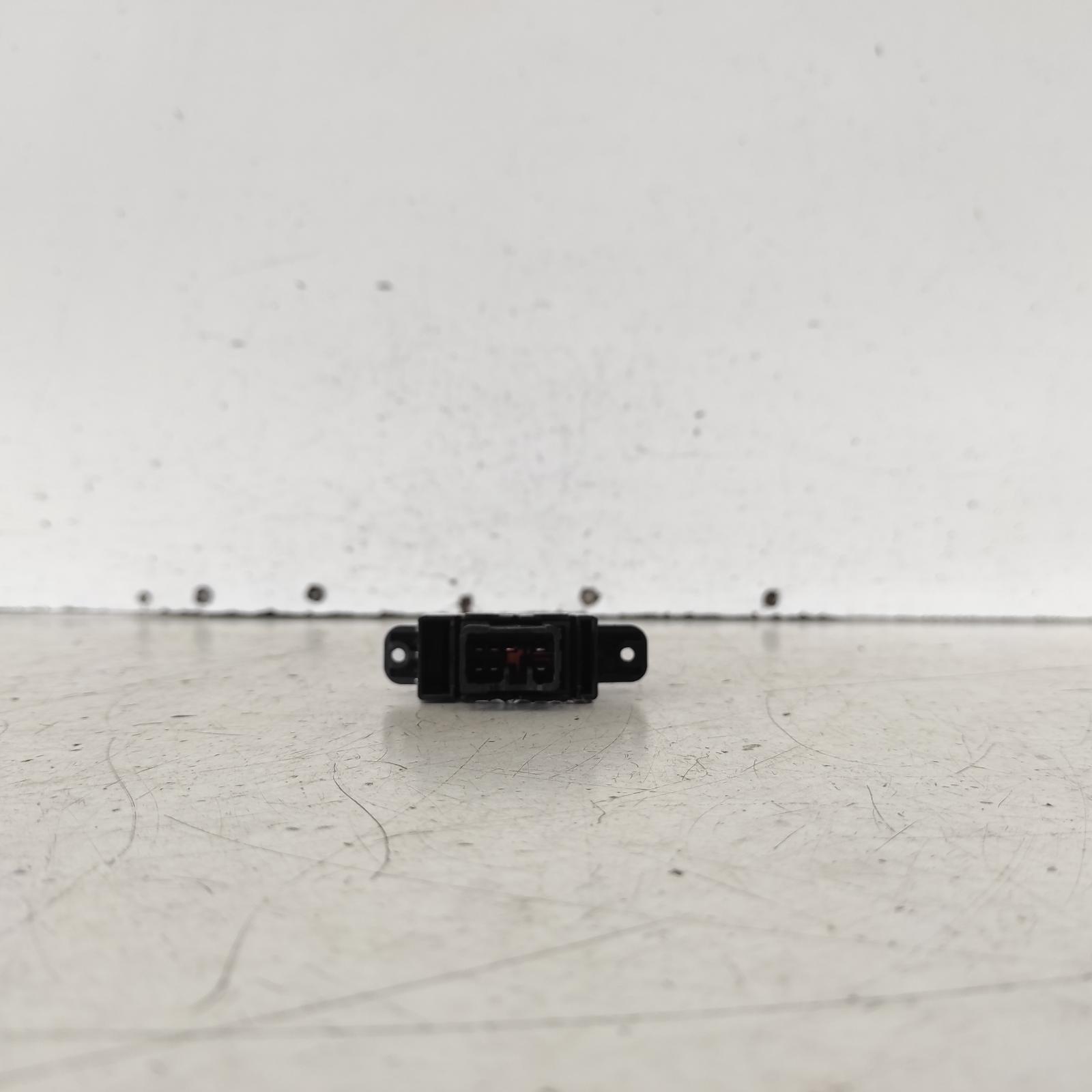 View Auto part Pwr Dr Wind Switch Hyundai Accent 2015
