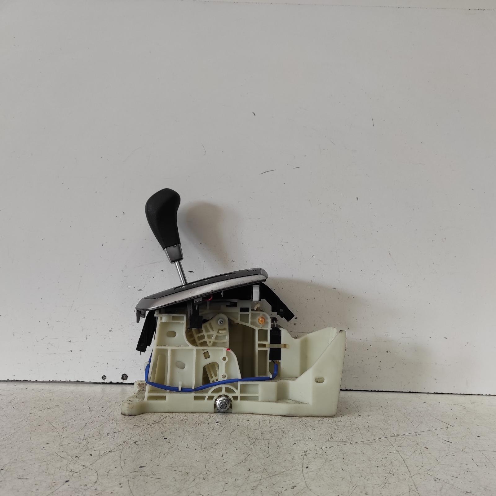 View Auto part Gear Stick/Shifter Hyundai Accent 2015