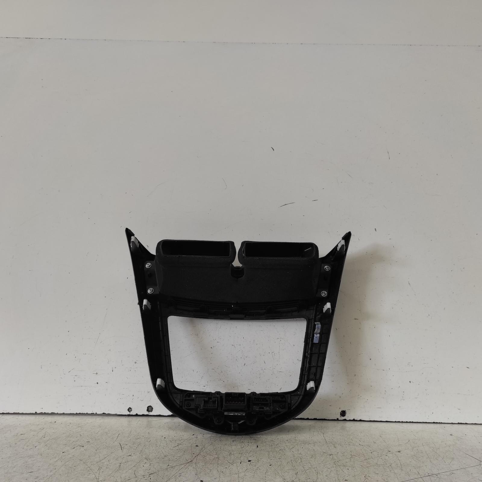 View Auto part Misc Switch/Relay Hyundai Accent 2015