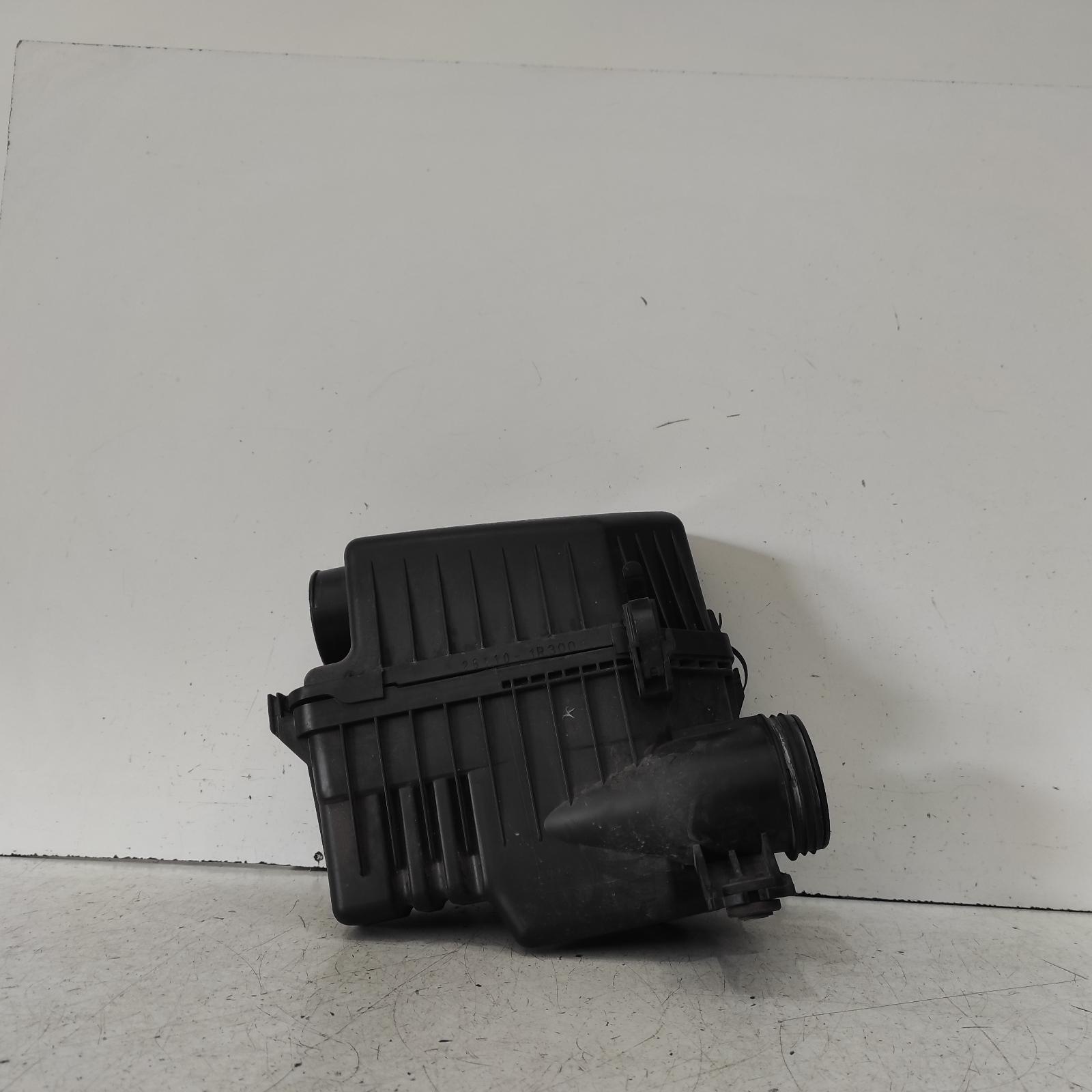 View Auto part Air Cleaner/Box Hyundai Accent 2015
