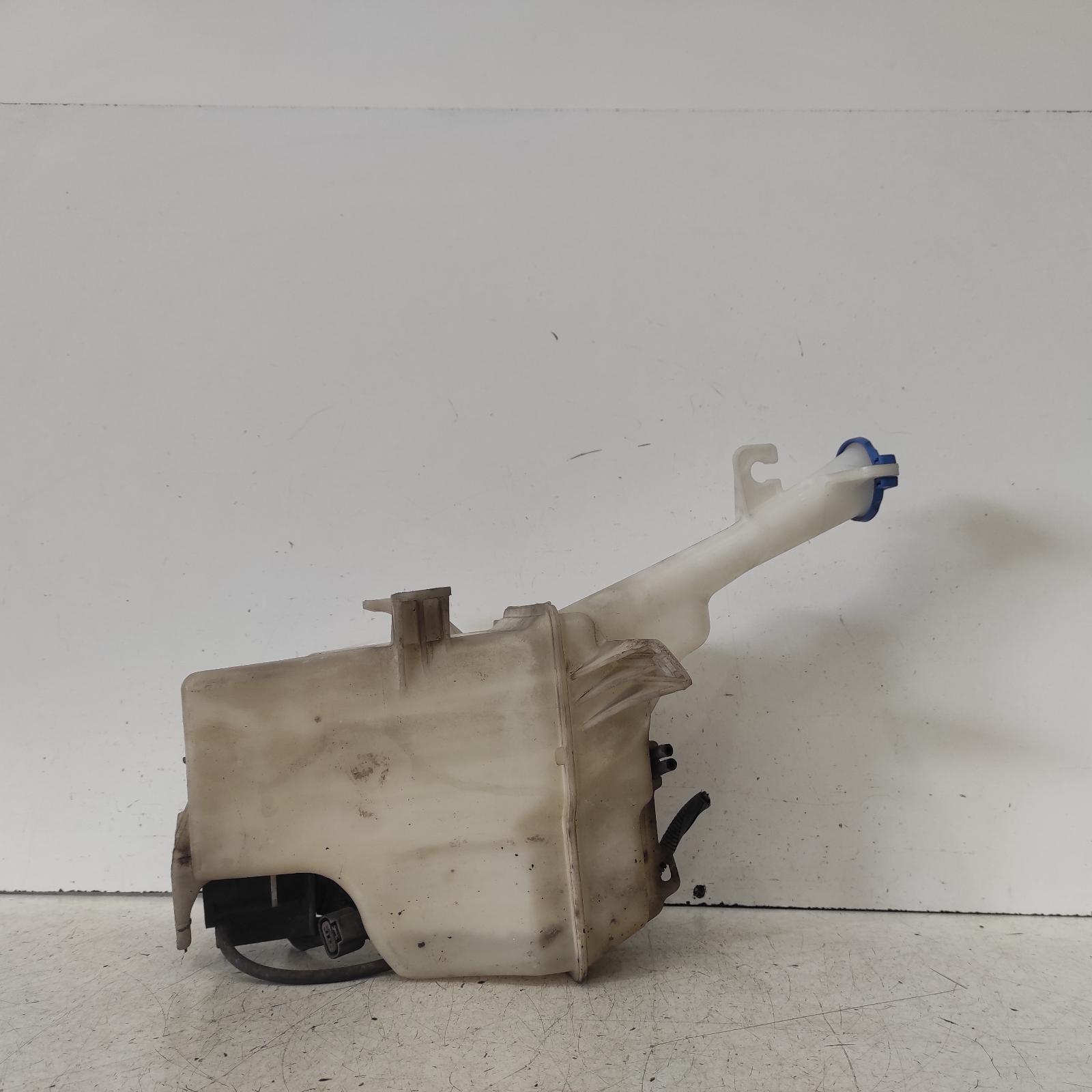 View Auto part Washer Bottle Hyundai Accent 2015