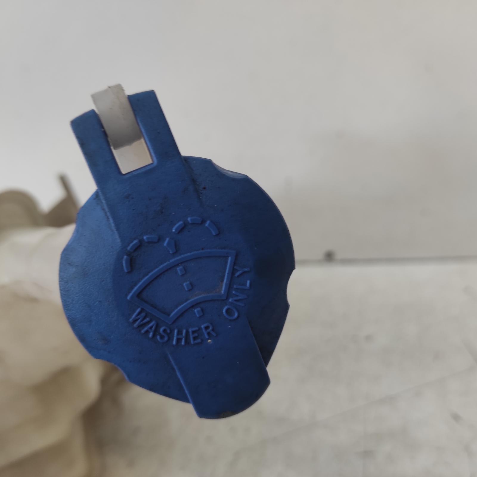 View Auto part Washer Bottle Hyundai Accent 2015