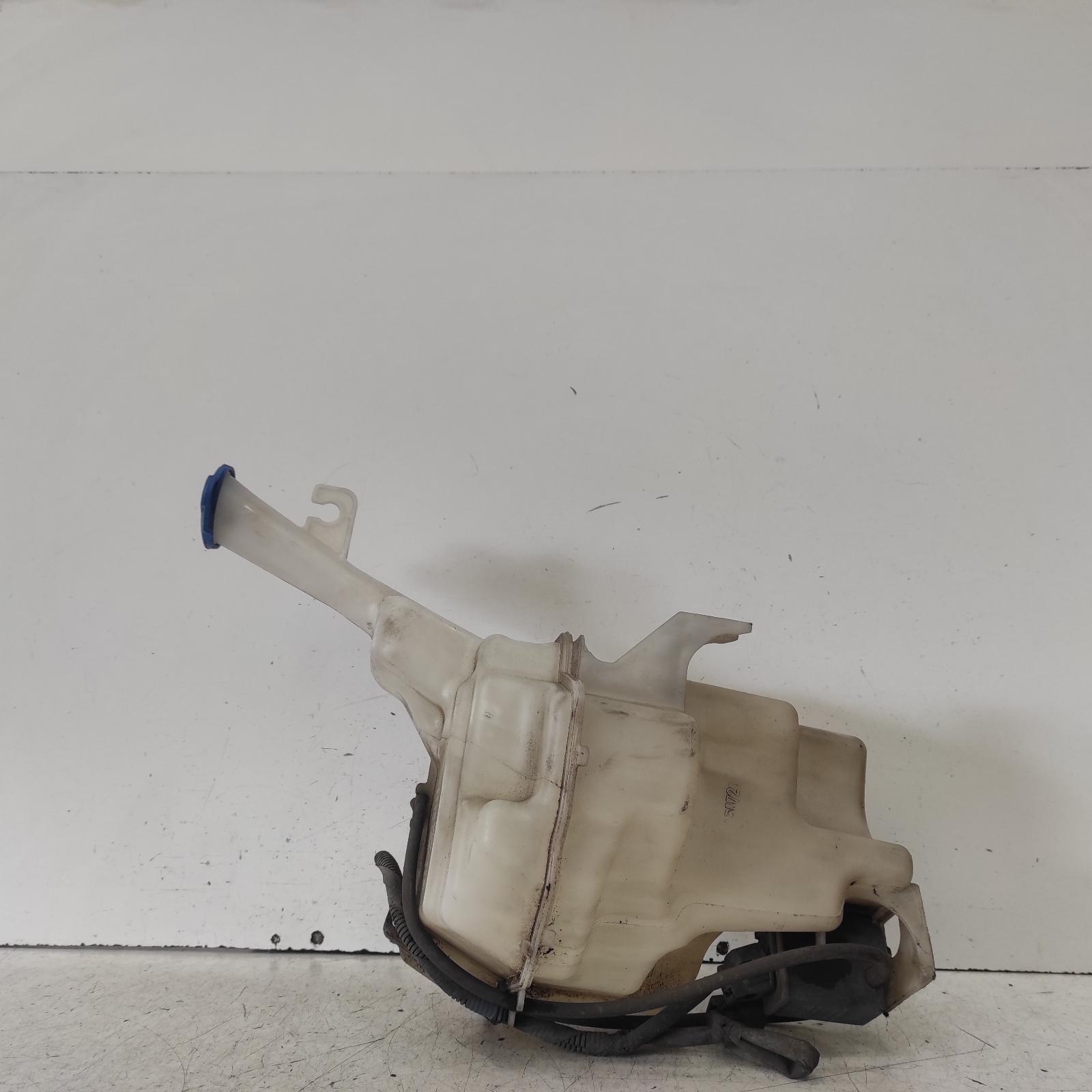 View Auto part Washer Bottle Hyundai Accent 2015