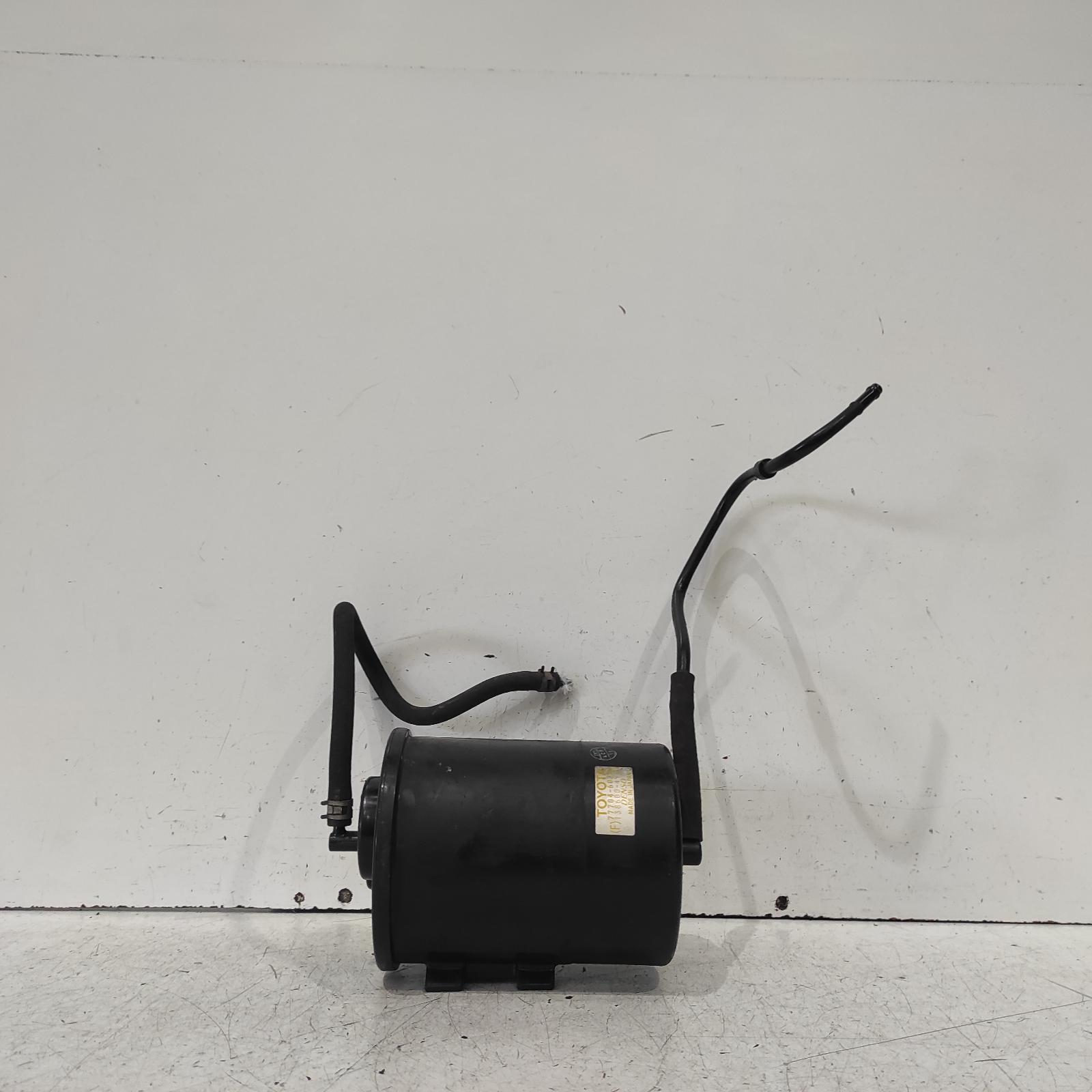 View Auto part Fuel Tank Toyota Landcruiser 2001