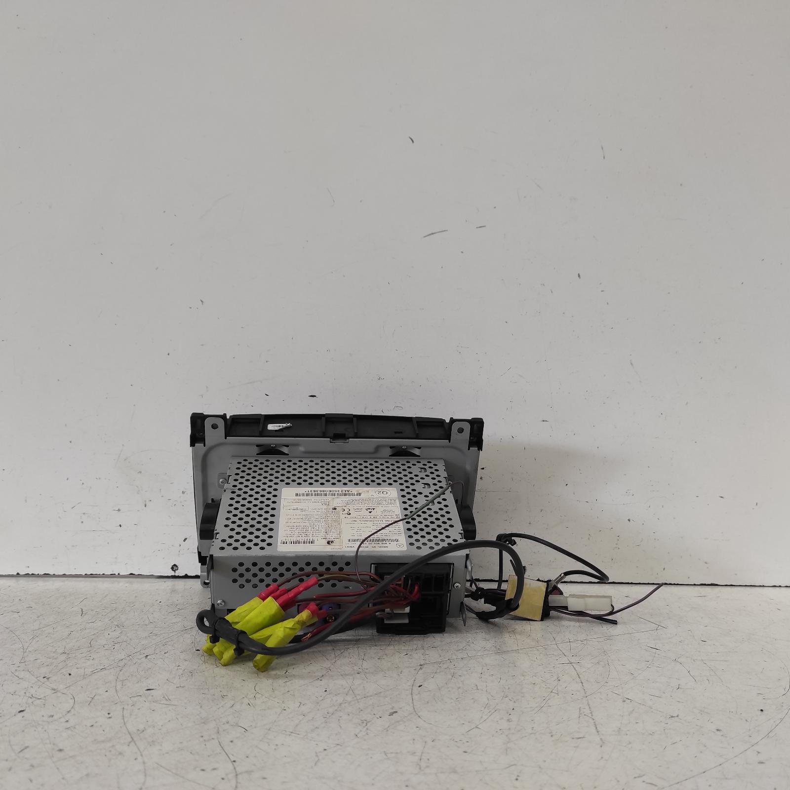 2014 Mercedes Sprinter Radio/Cd/Dvd/Sat/Tv View Auto part Radio/Cd/Dvd/Sat/Tv Mercedes Sprinter 2014