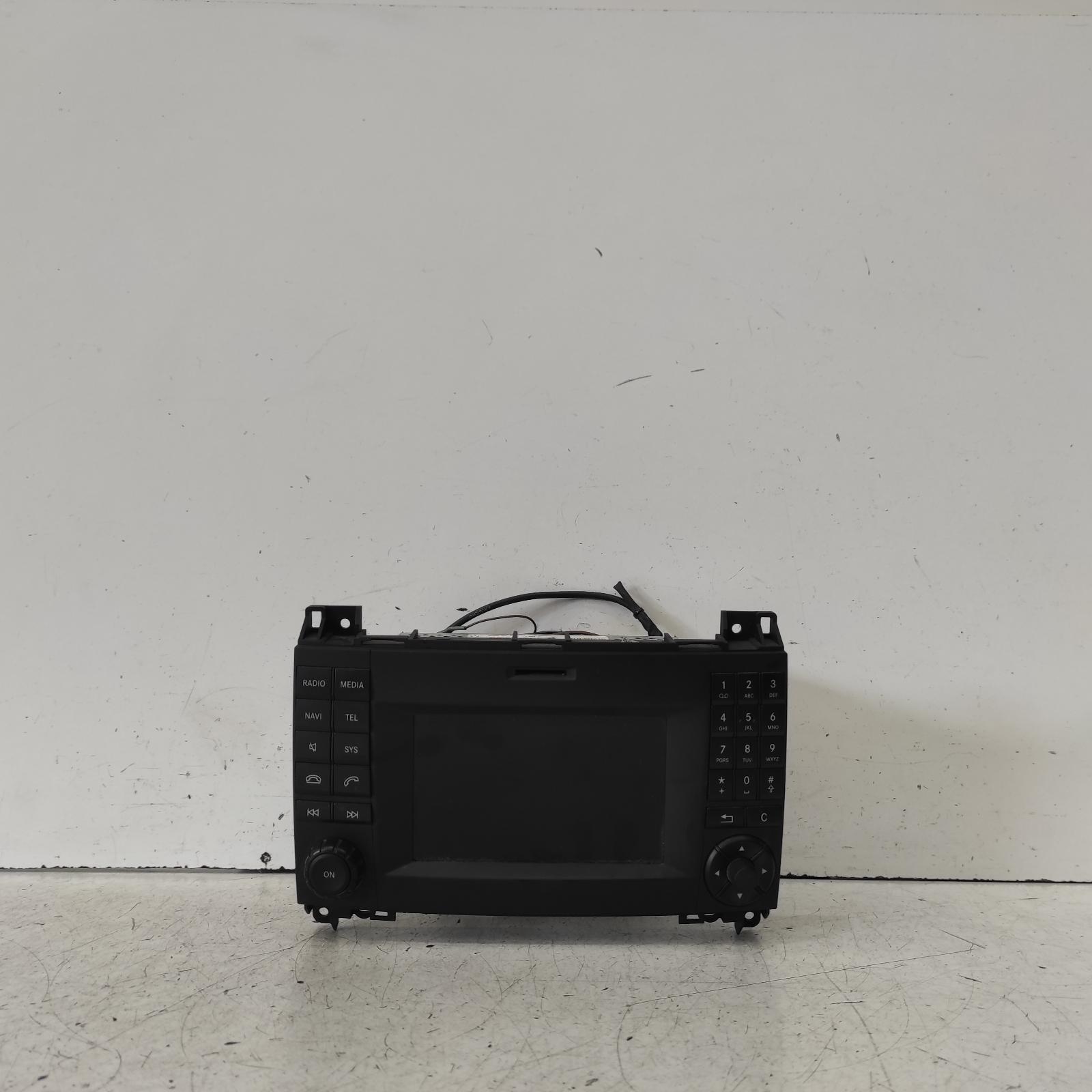 2014 Mercedes Sprinter Radio/Cd/Dvd/Sat/Tv View Auto part Radio/Cd/Dvd/Sat/Tv Mercedes Sprinter 2014