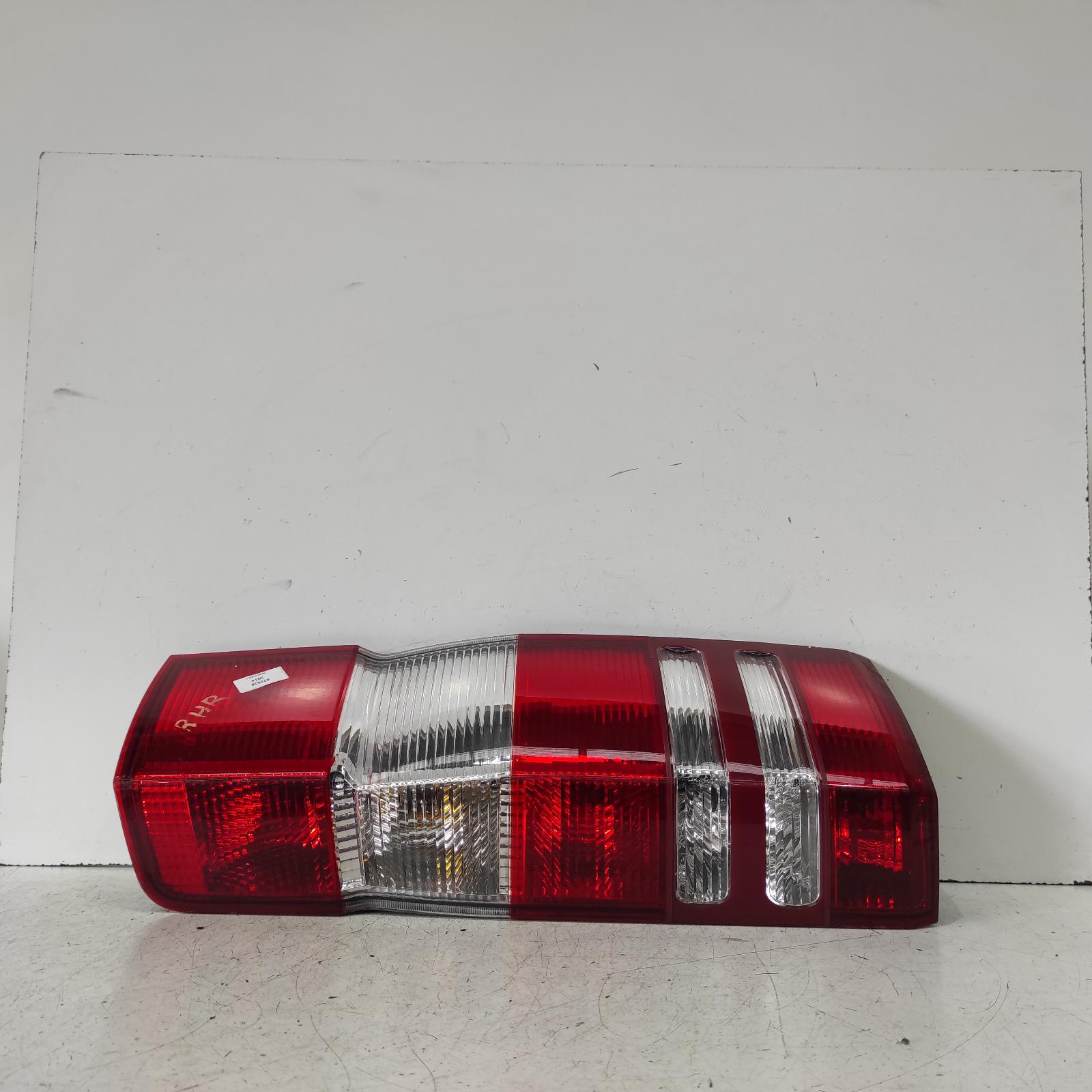 2014 Mercedes Sprinter Right Taillight View Auto part Right Taillight Mercedes Sprinter 2014