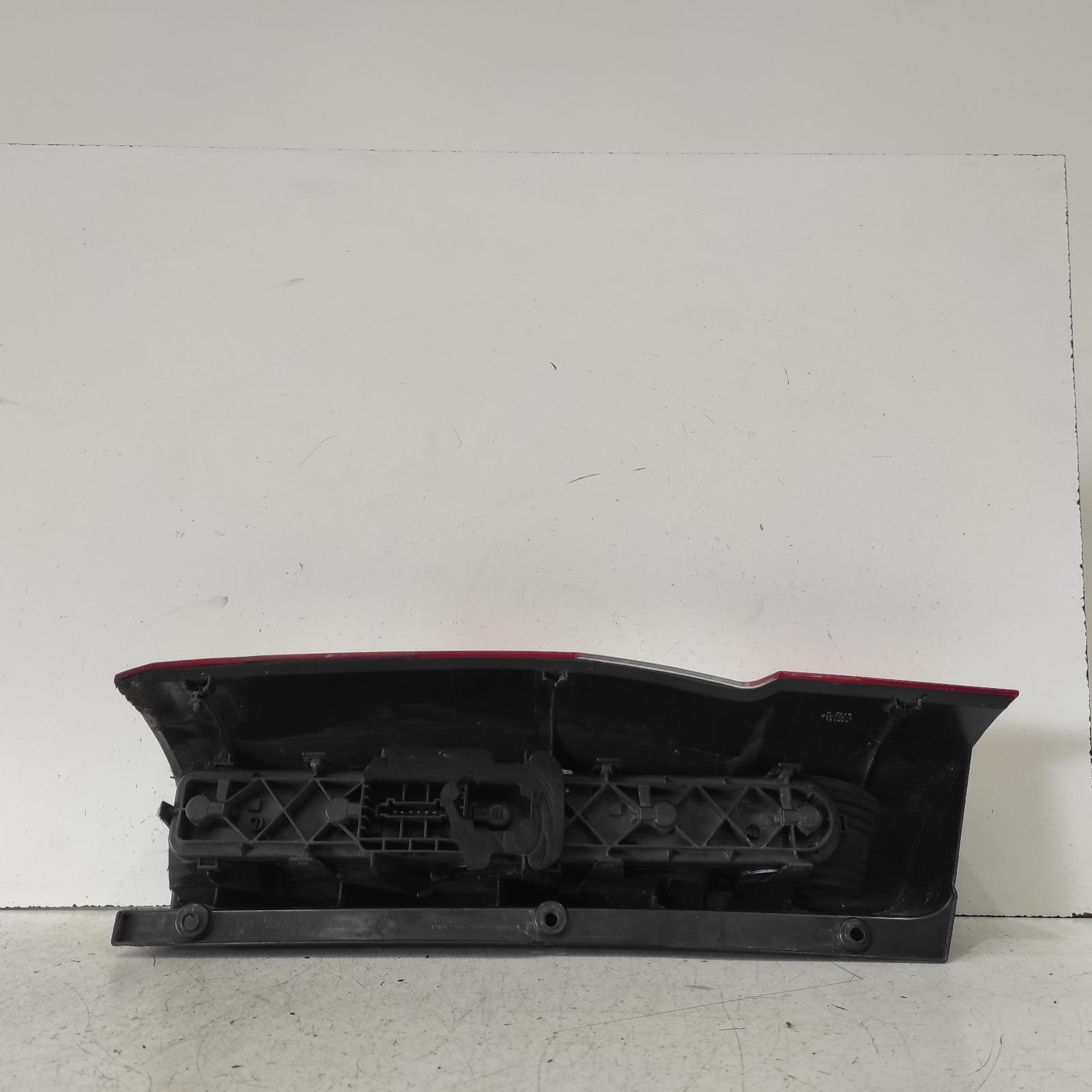 2014 Mercedes Sprinter Right Taillight View Auto part Right Taillight Mercedes Sprinter 2014