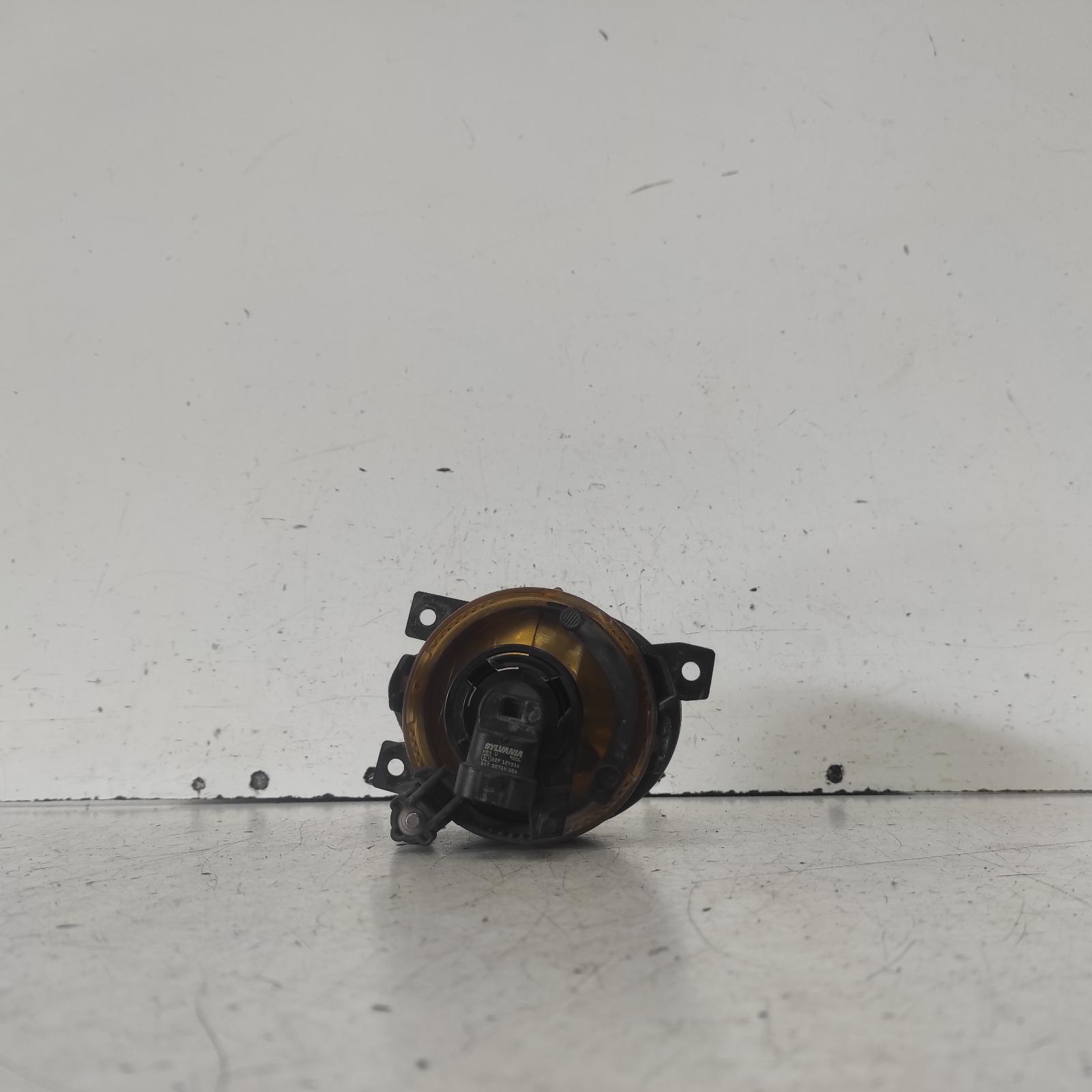 2014 Mercedes Sprinter Right Indicator/Fog/Side View Auto part Right Indicator/Fog/Side Mercedes Sprinter 2014