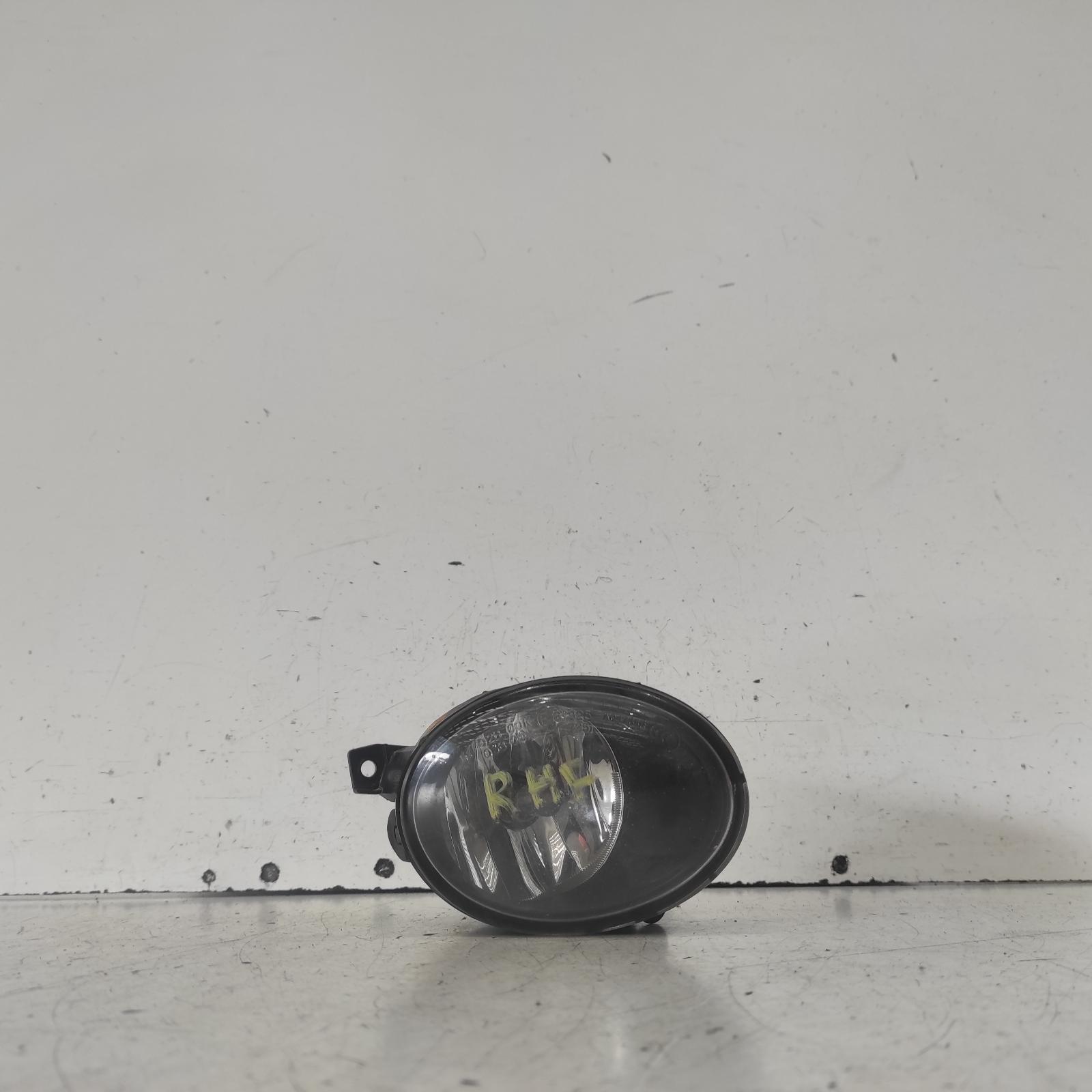 2014 Mercedes Sprinter Right Indicator/Fog/Side View Auto part Right Indicator/Fog/Side Mercedes Sprinter 2014