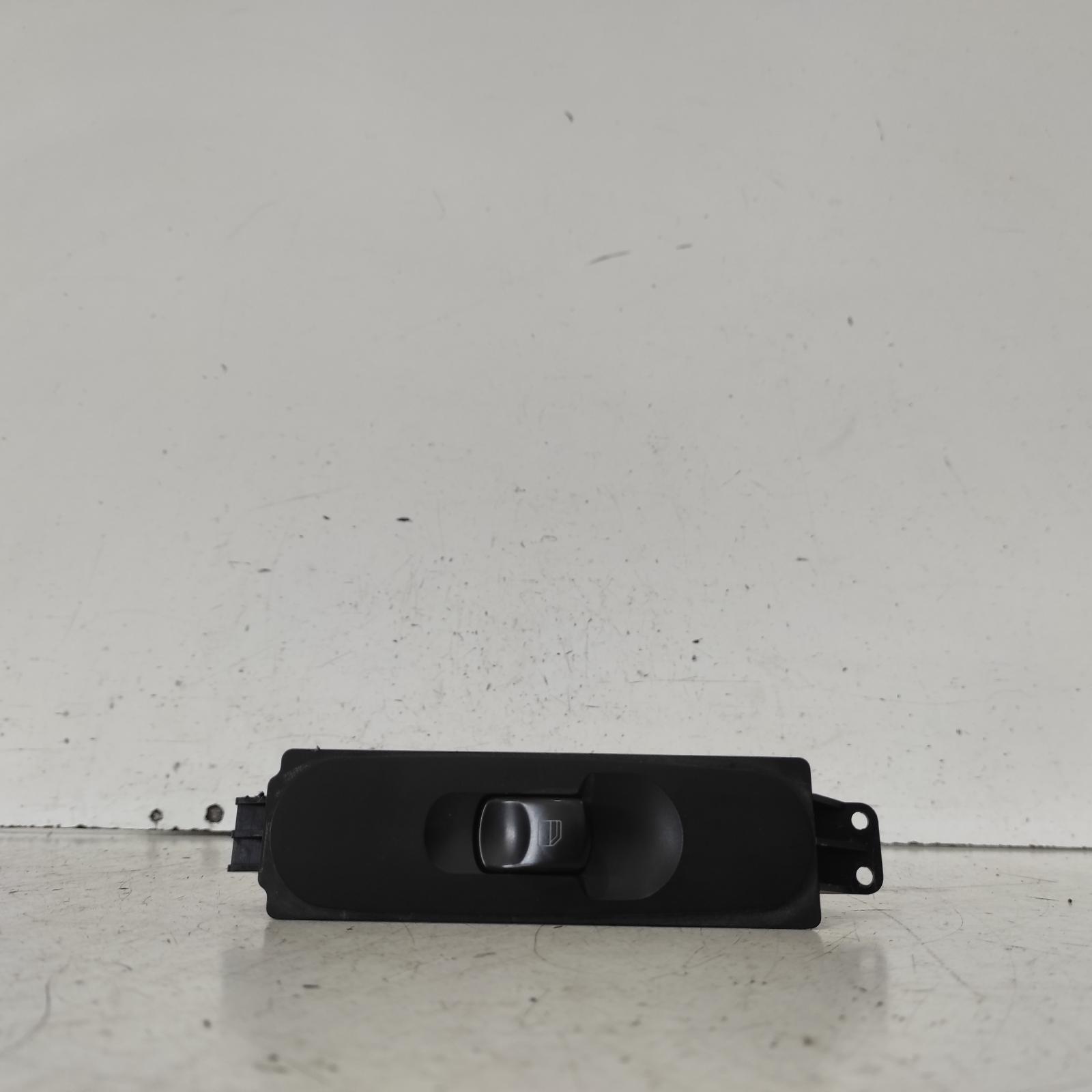 2014 Mercedes Sprinter Pwr Dr Wind Switch View Auto part Pwr Dr Wind Switch Mercedes Sprinter 2014