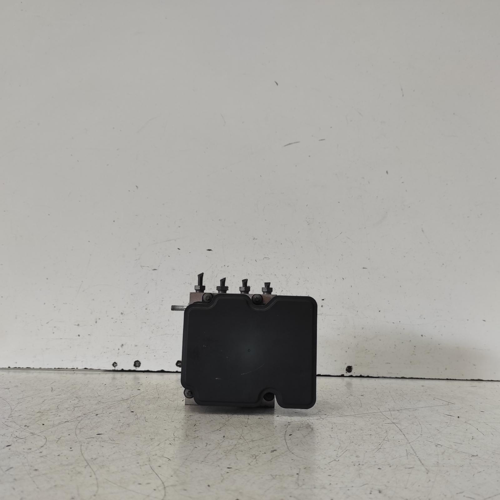 2014 Mercedes Sprinter Abs Pump/Modulator View Auto part Abs Pump/Modulator Mercedes Sprinter 2014