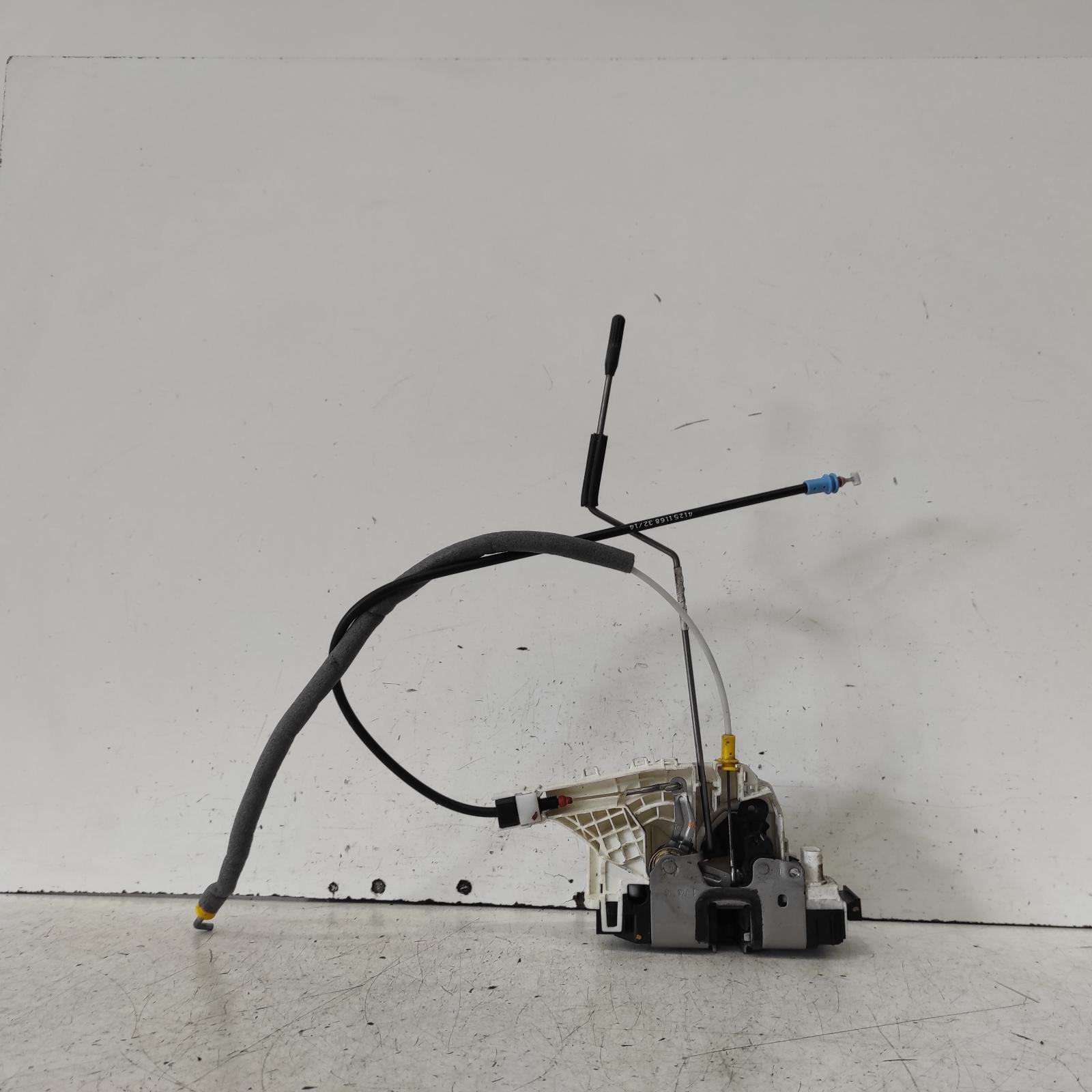 2014 Mercedes Sprinter Door/Boot/Gate Lock View Auto part Door/Boot/Gate Lock Mercedes Sprinter 2014