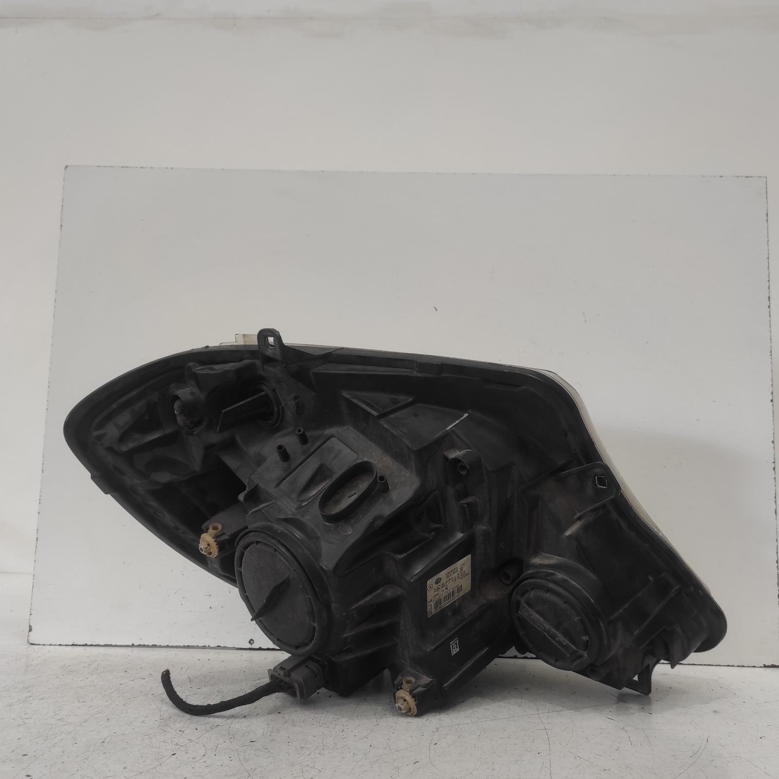 2014 Mercedes Sprinter Left Headlamp View Auto part Left Headlamp Mercedes Sprinter 2014