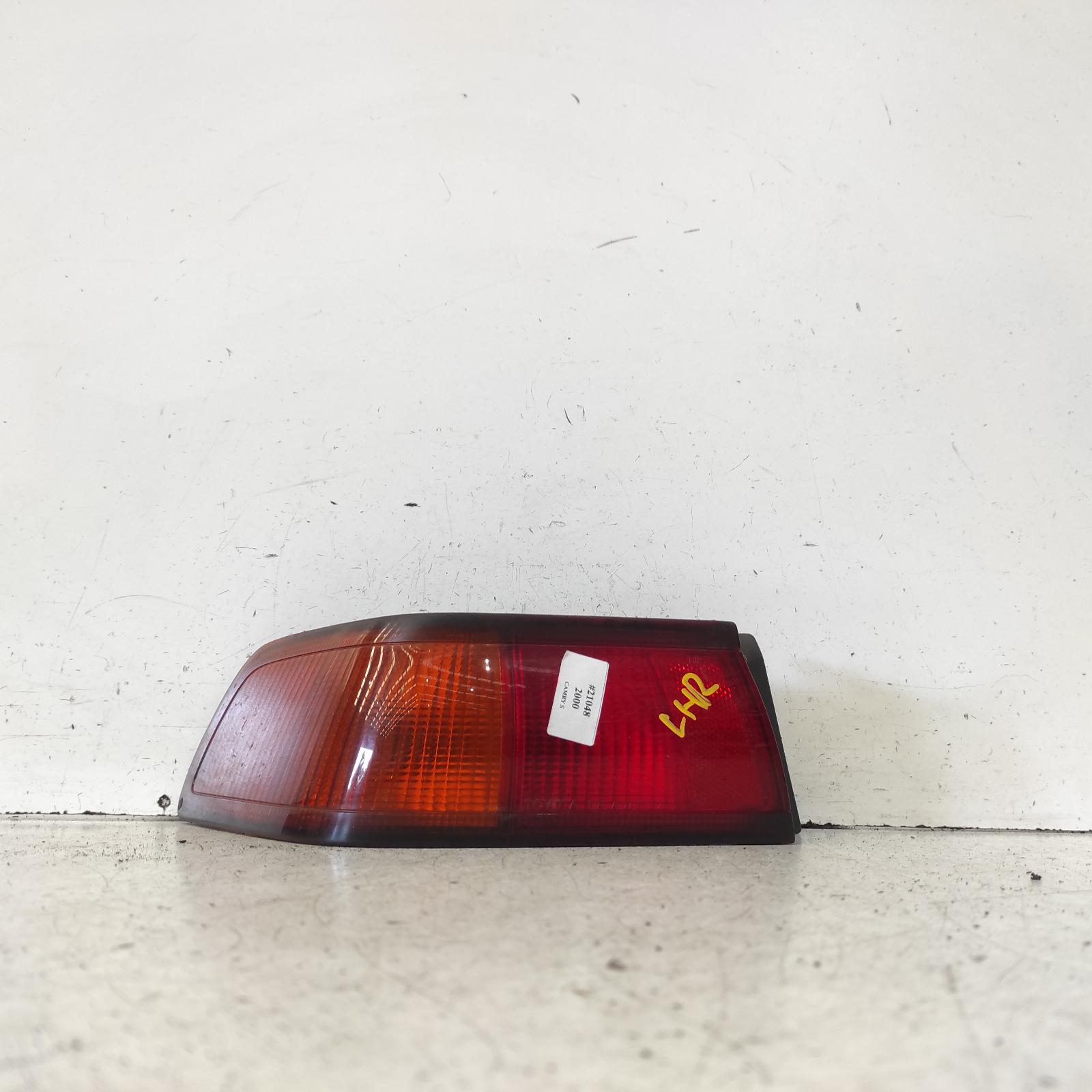 View Auto part Left Taillight Toyota Camry 2000