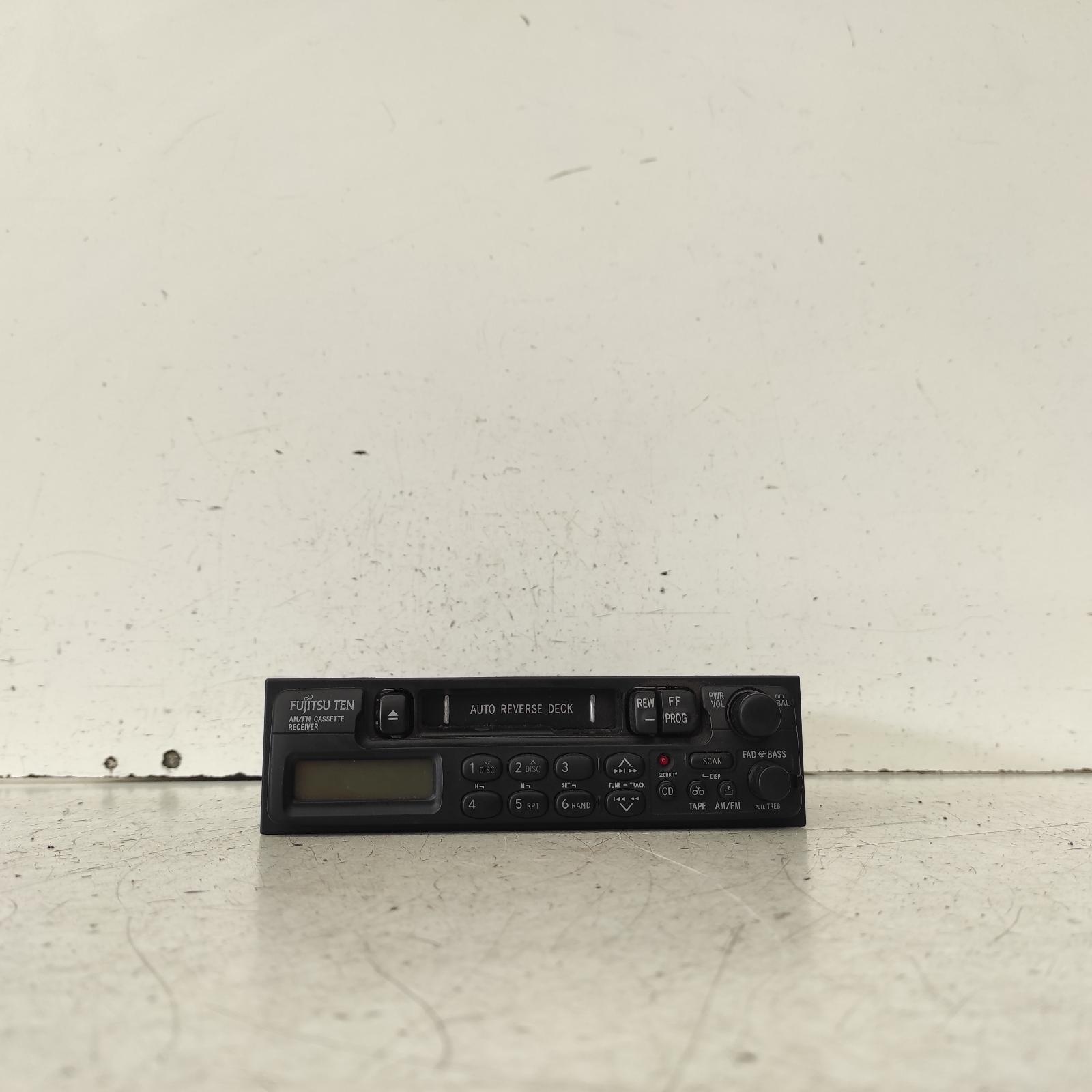 View Auto part Radio/Cd/Dvd/Sat/Tv Toyota Camry 2000