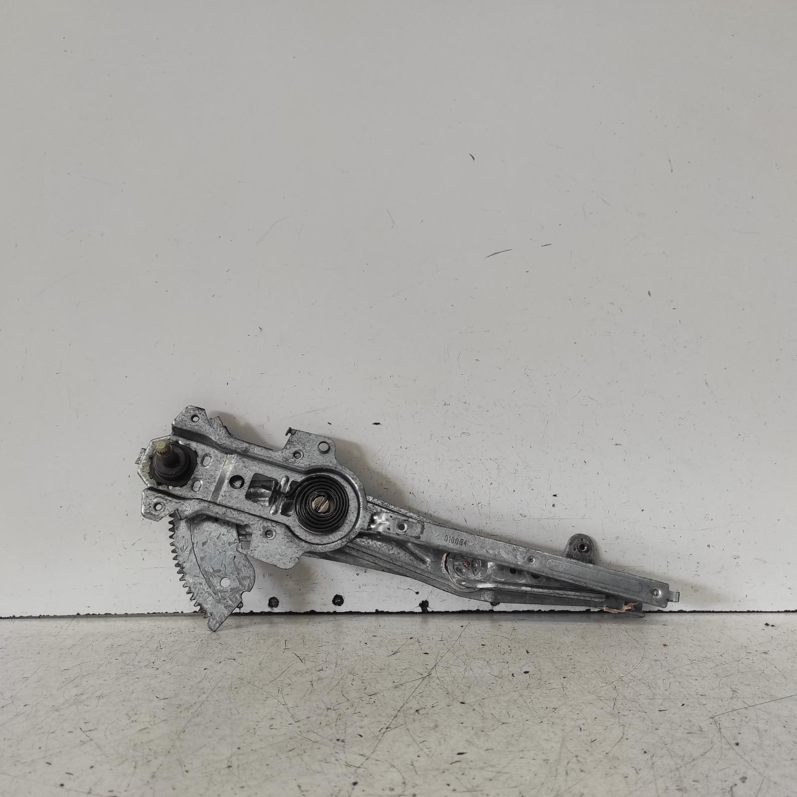 View Auto part Right Rear Wnd Reg/Motor Toyota Camry 2000