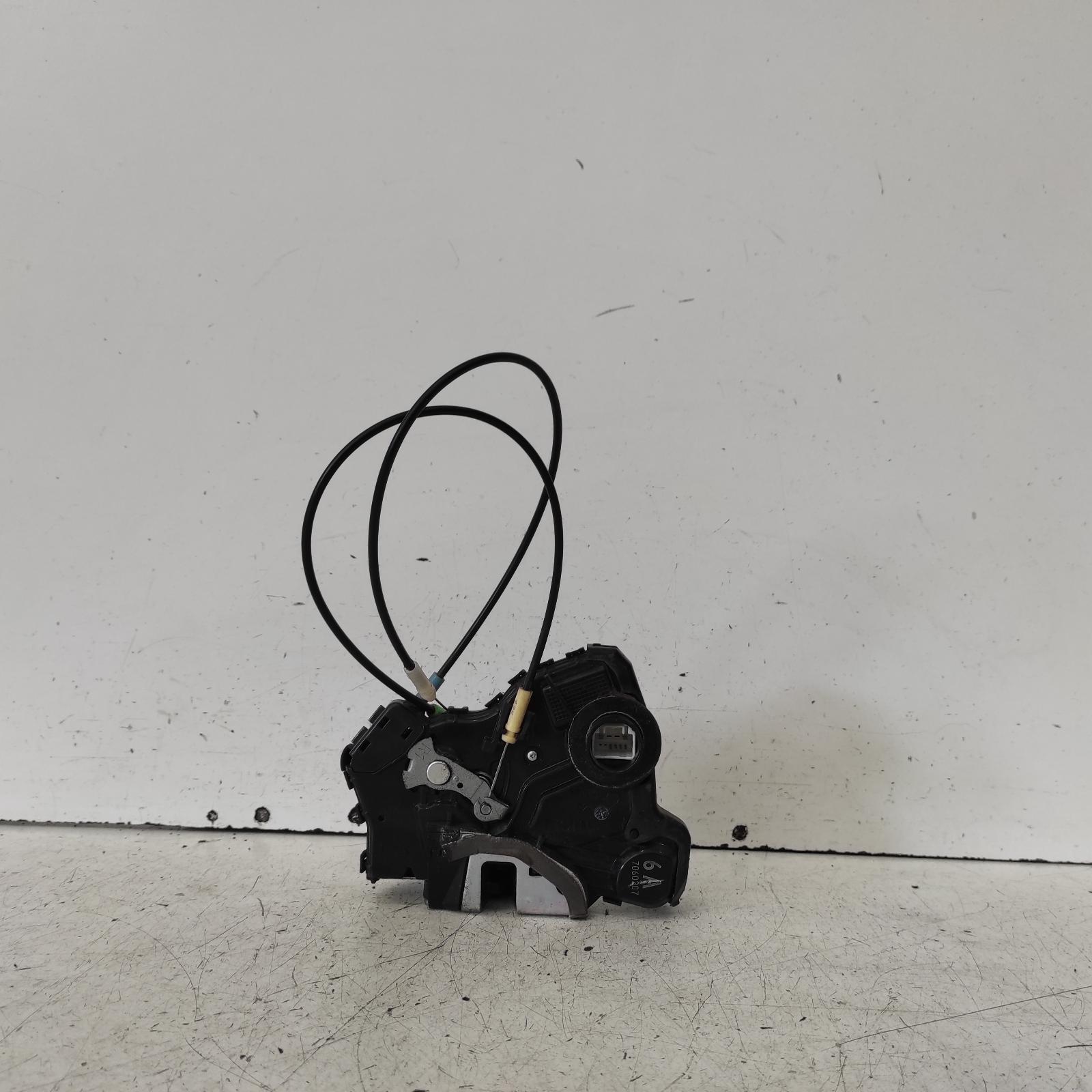 View Auto part Door/Boot/Gate Lock Toyota Rav4 2007