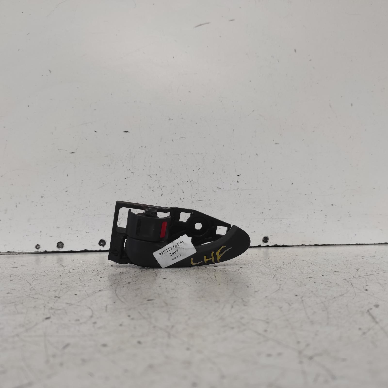 View Auto part Door Handle Toyota Rav4 2007