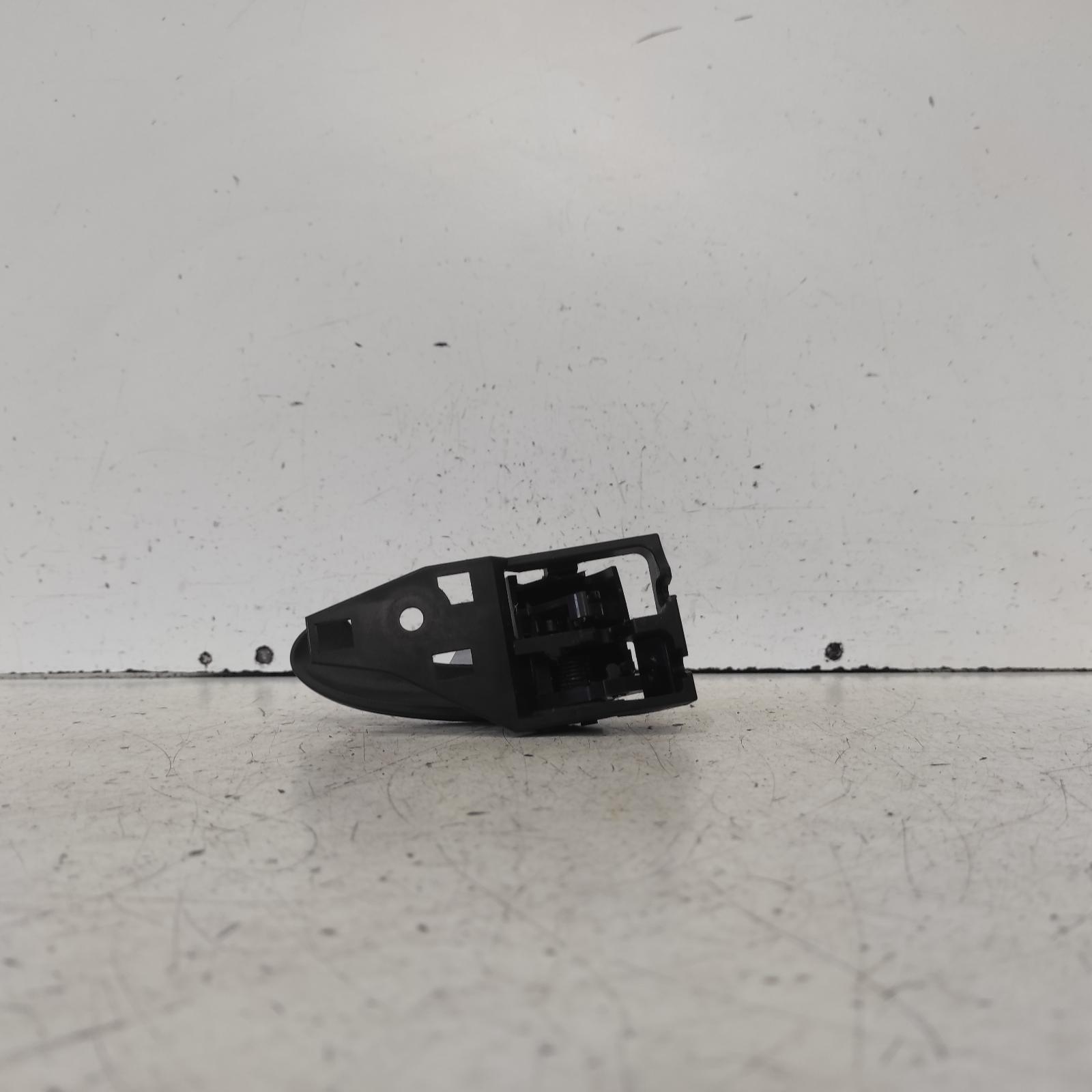View Auto part Door Handle Toyota Rav4 2007