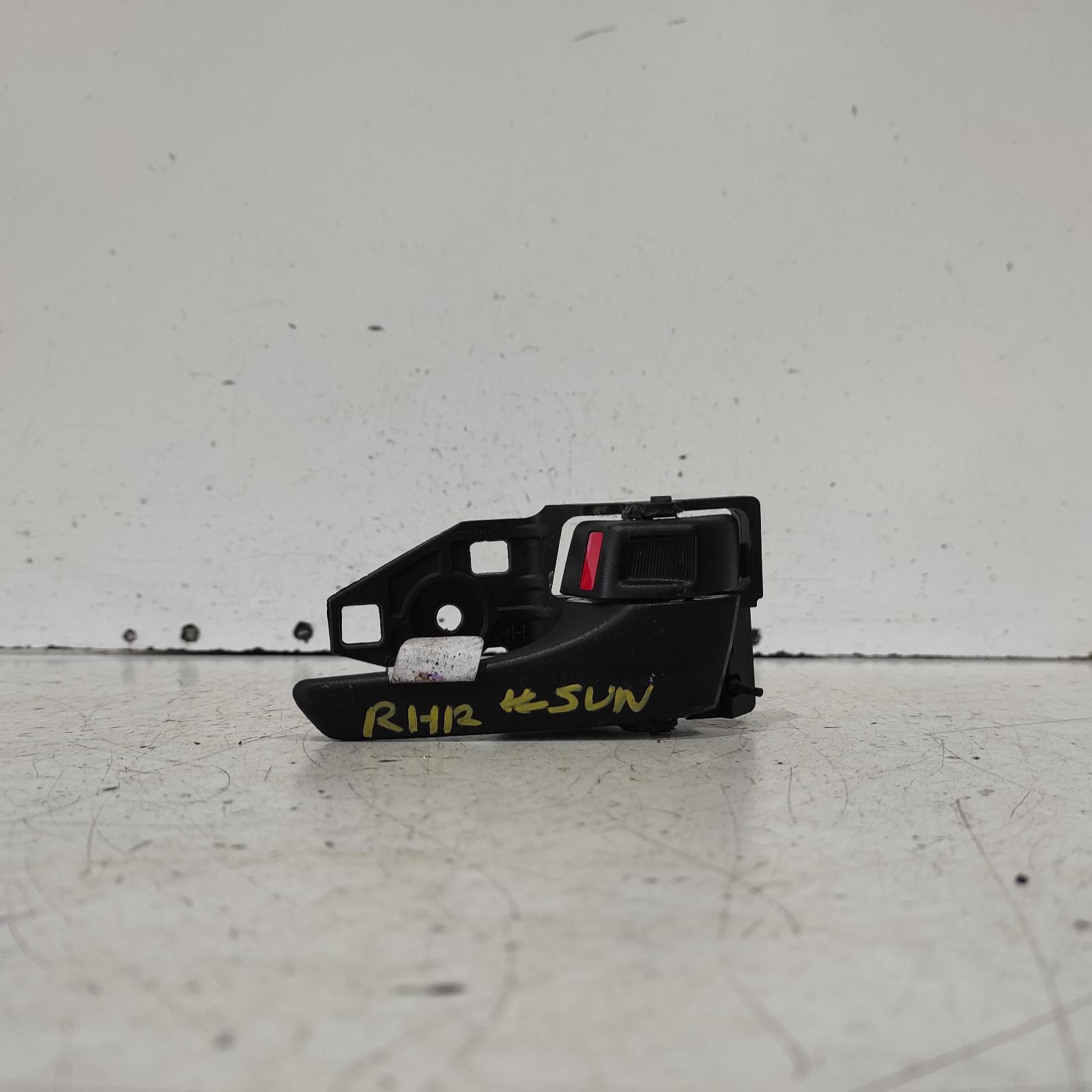 View Auto part Door Handle Toyota Camry 2013
