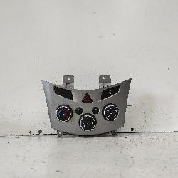 View Auto part Heater/Ac Controls Holden Trax 2015