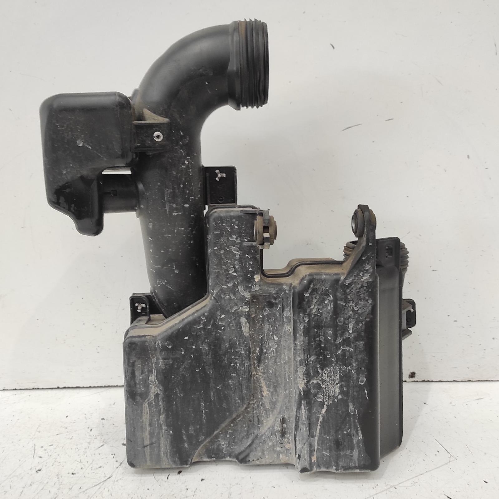 View Auto part Air Cleaner/Box Hyundai Elantra 2014