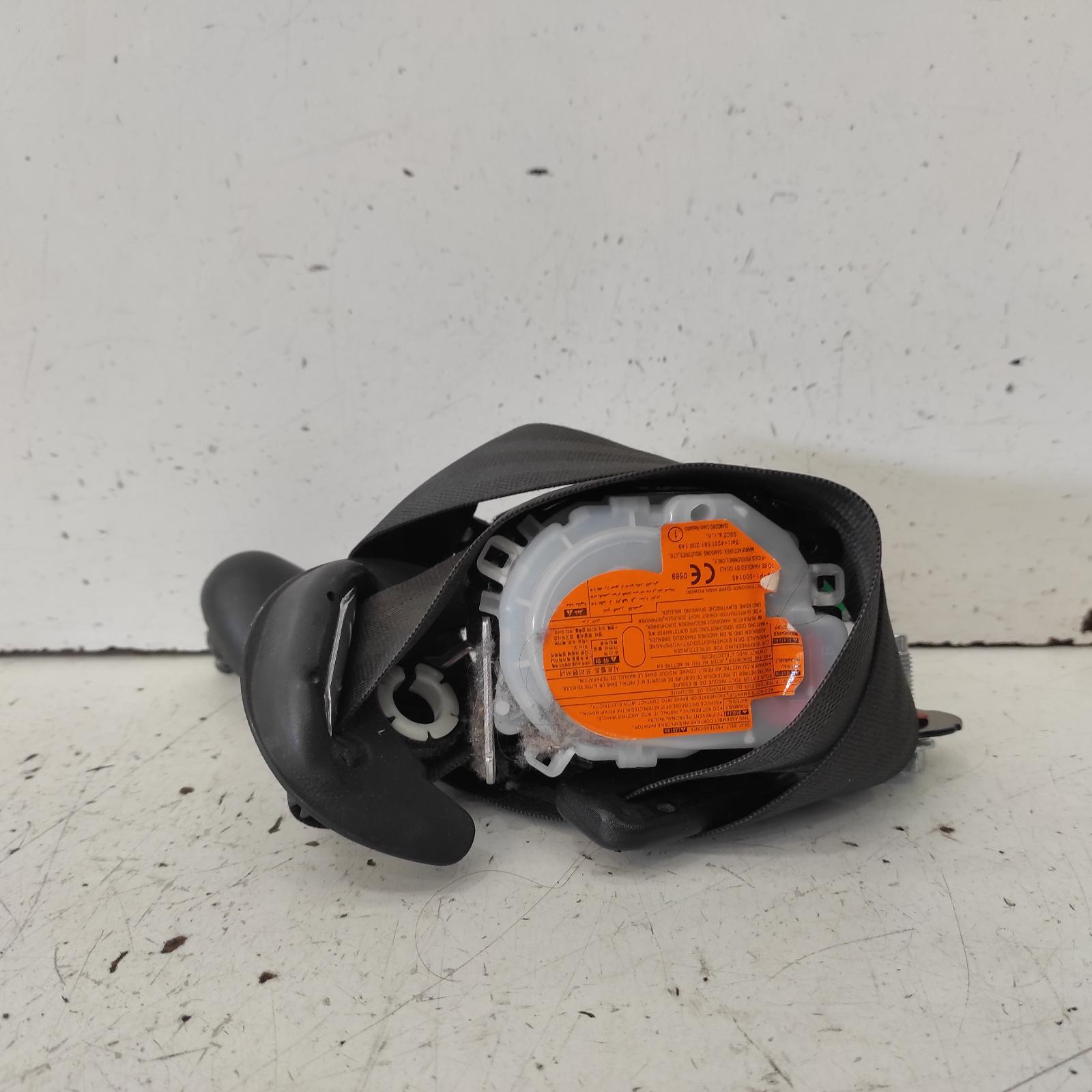 View Auto part Seatbelt/Stalk Hyundai Elantra 2014