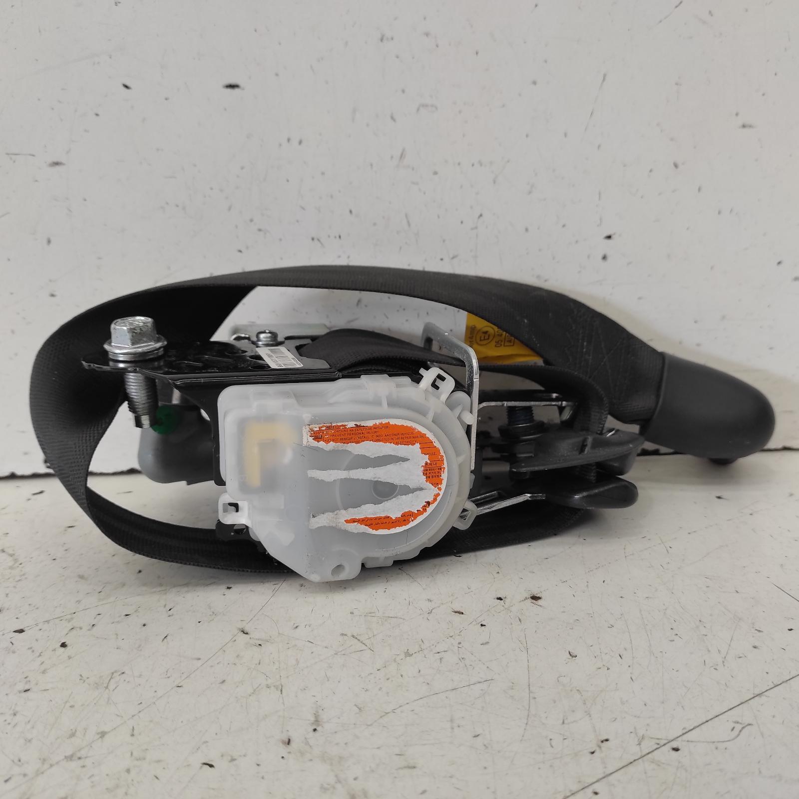 View Auto part Seatbelt/Stalk Hyundai Elantra 2014