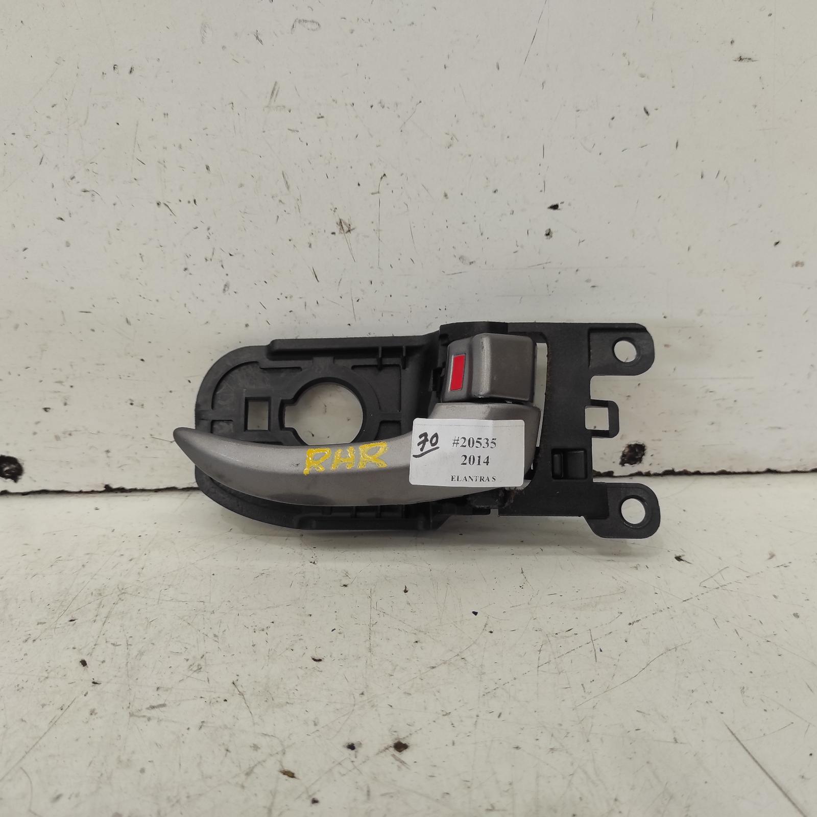 View Auto part Door Handle Hyundai Elantra 2014