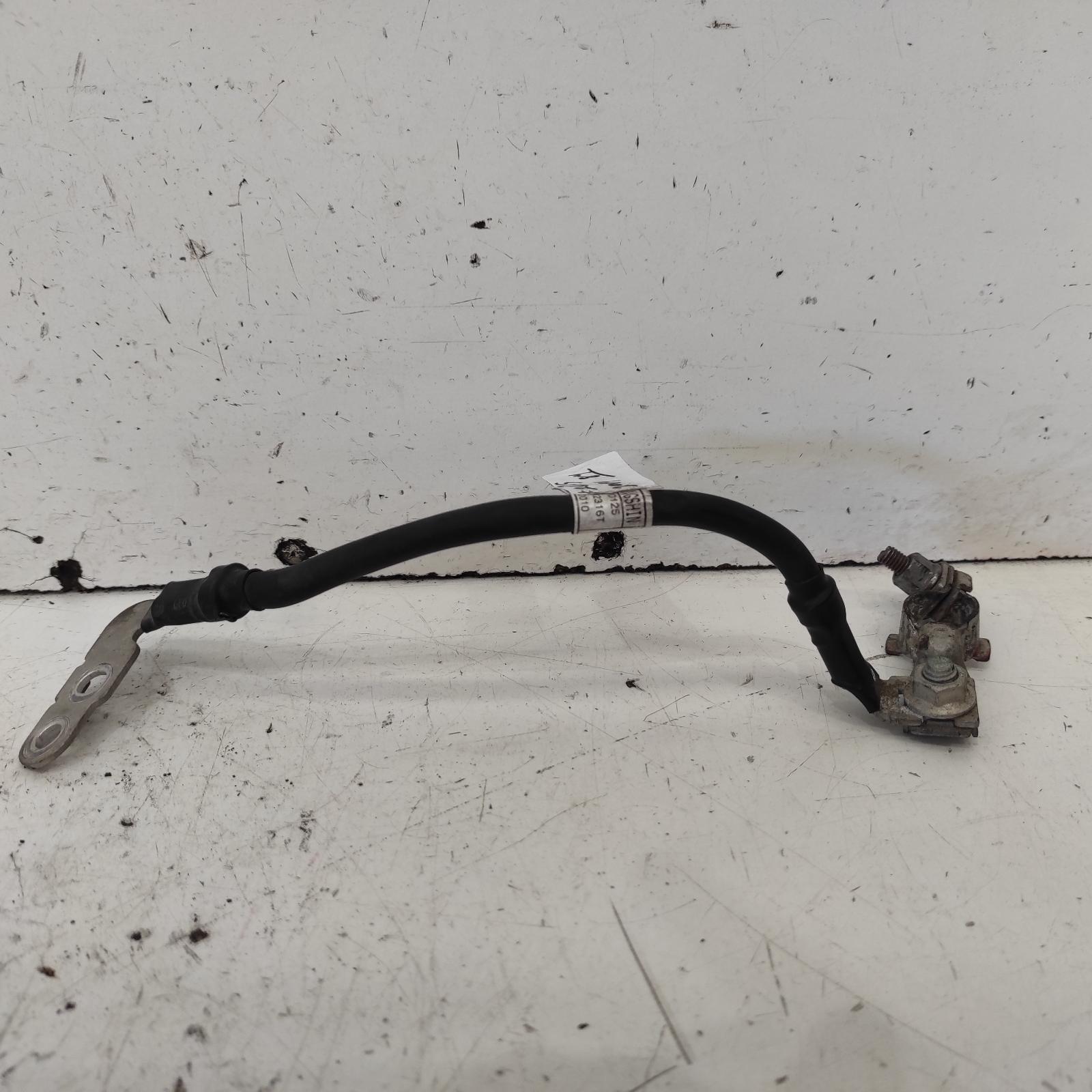 View Auto part Battery Terminal Hyundai Elantra 2014