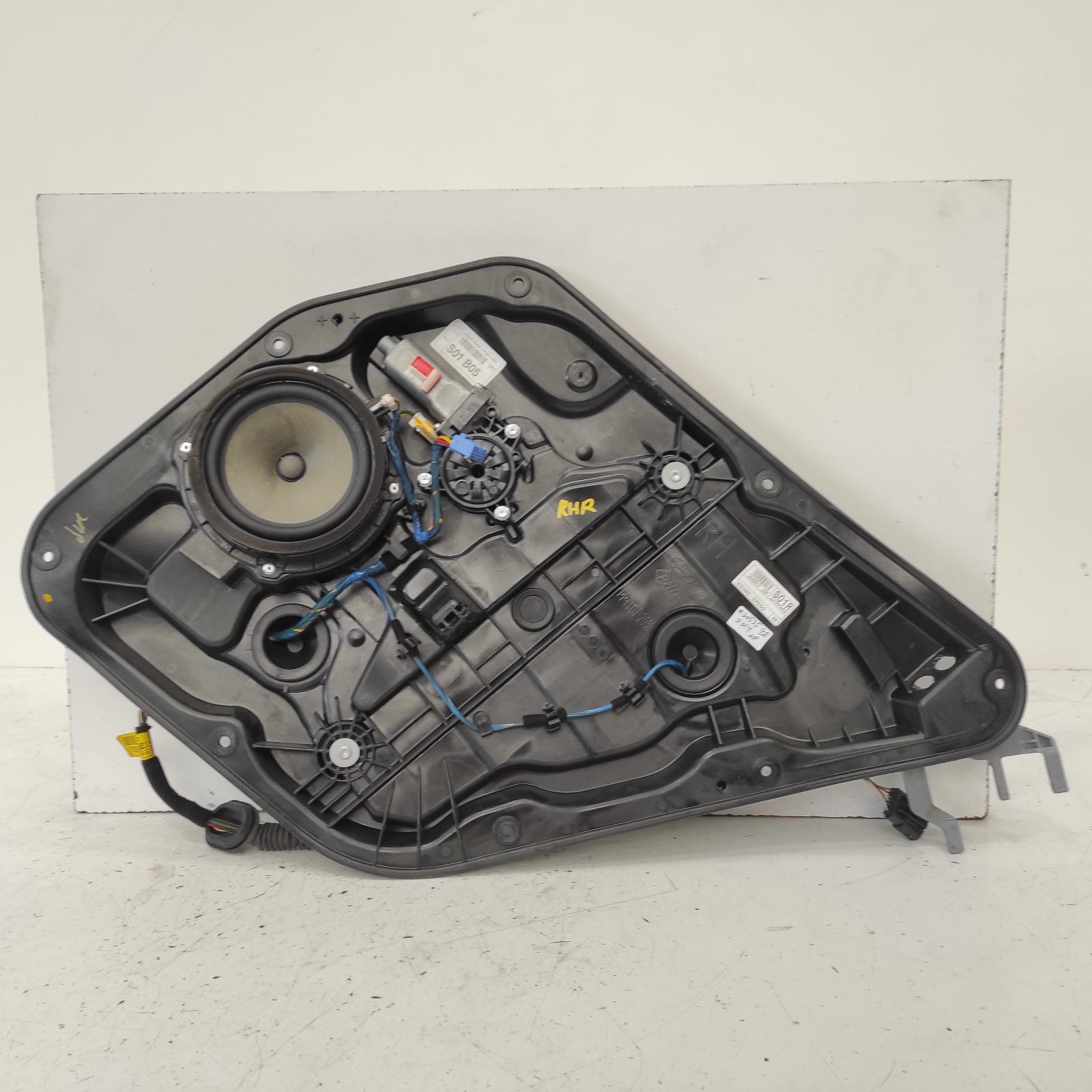 View Auto part Right Rear Wnd Reg/Motor Hyundai Elantra 2014
