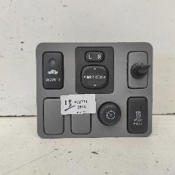 View Auto part Misc Switch/Relay Toyota Hilux 2006