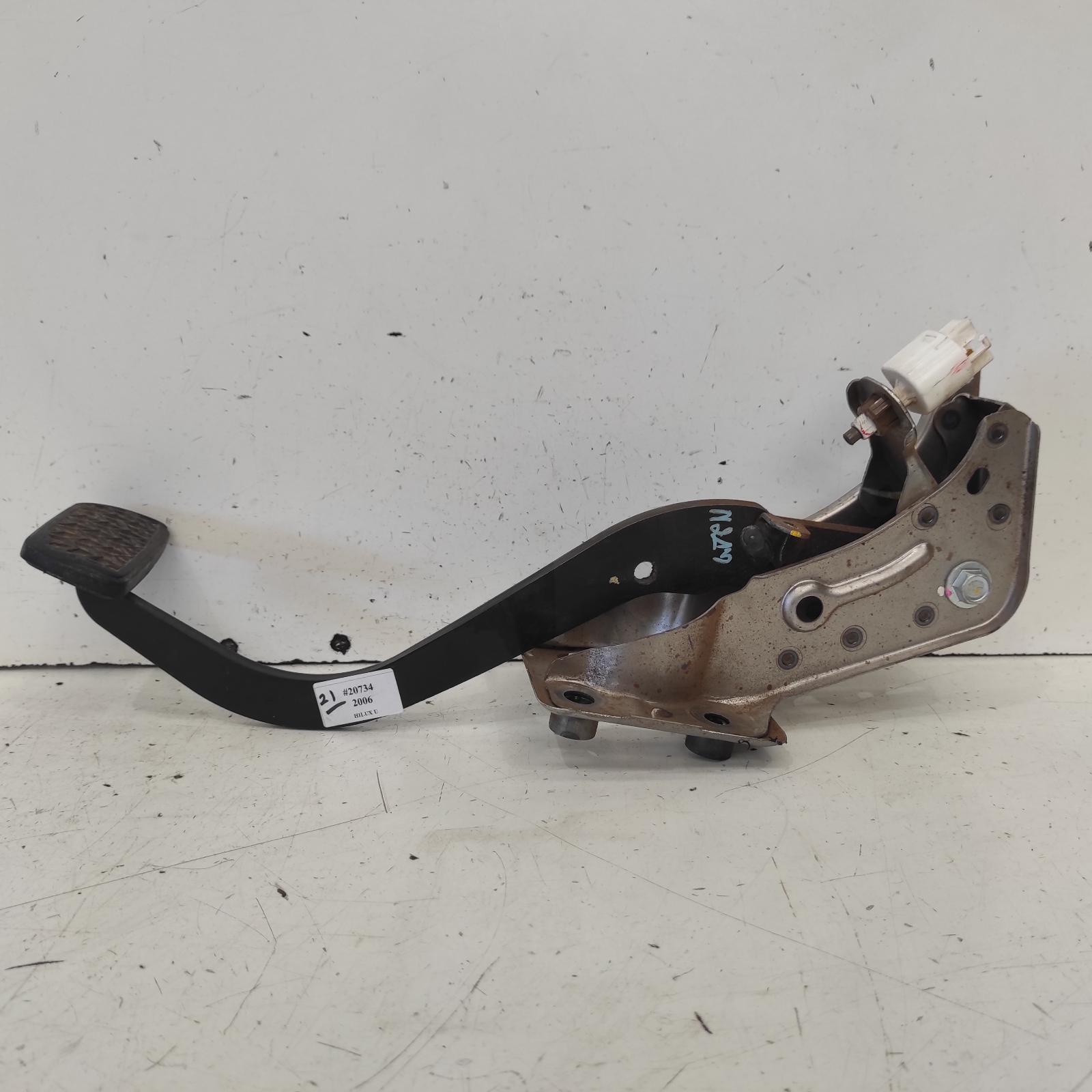2006 Toyota Hilux Pedal Assembly View Auto part Pedal Assembly Toyota Hilux 2006