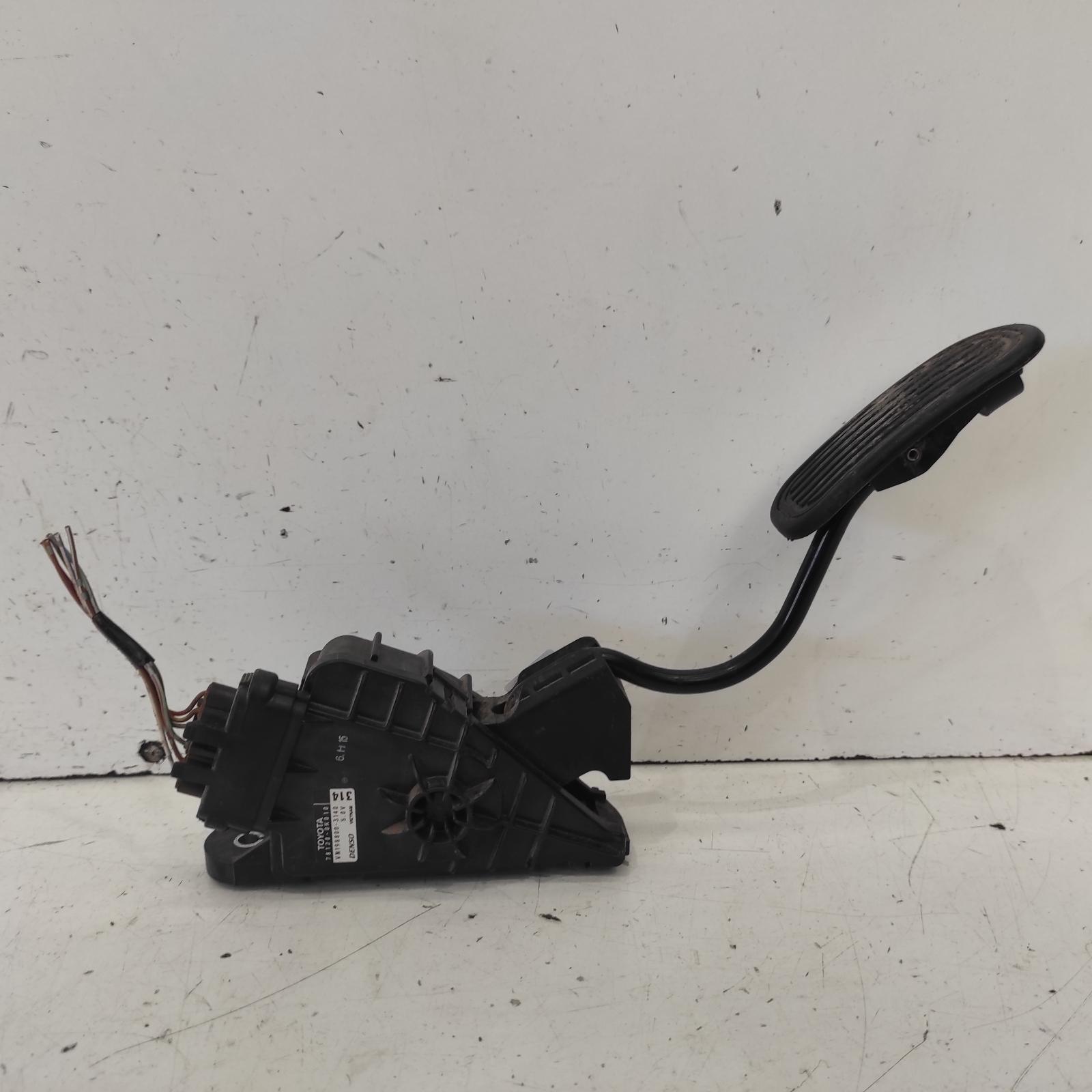 View Auto part Pedal Assembly Toyota Hilux 2006